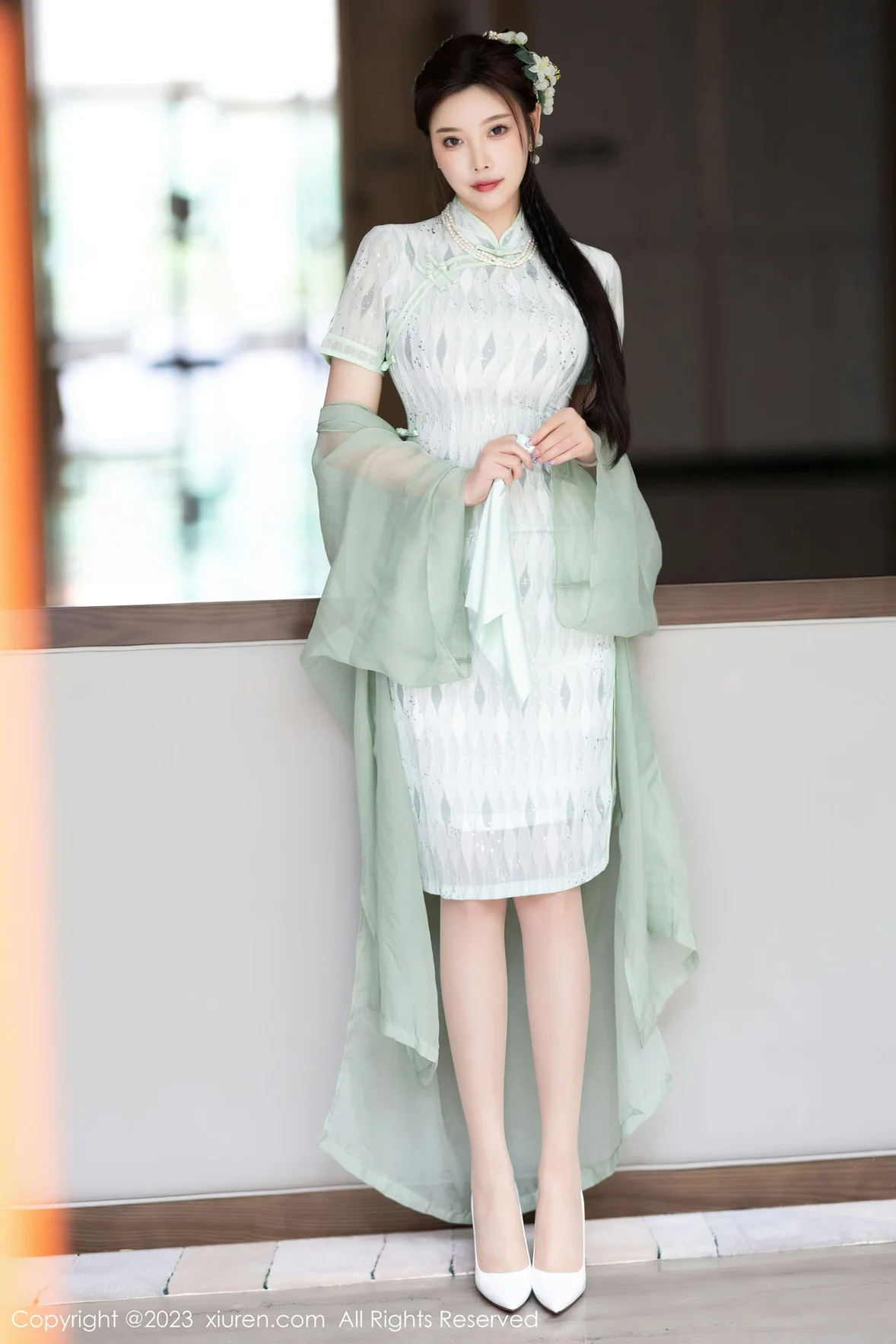 XiuRen 秀人 No.6983 杨晨晨Yome 淡绿色旗袍性感写真 [85P]