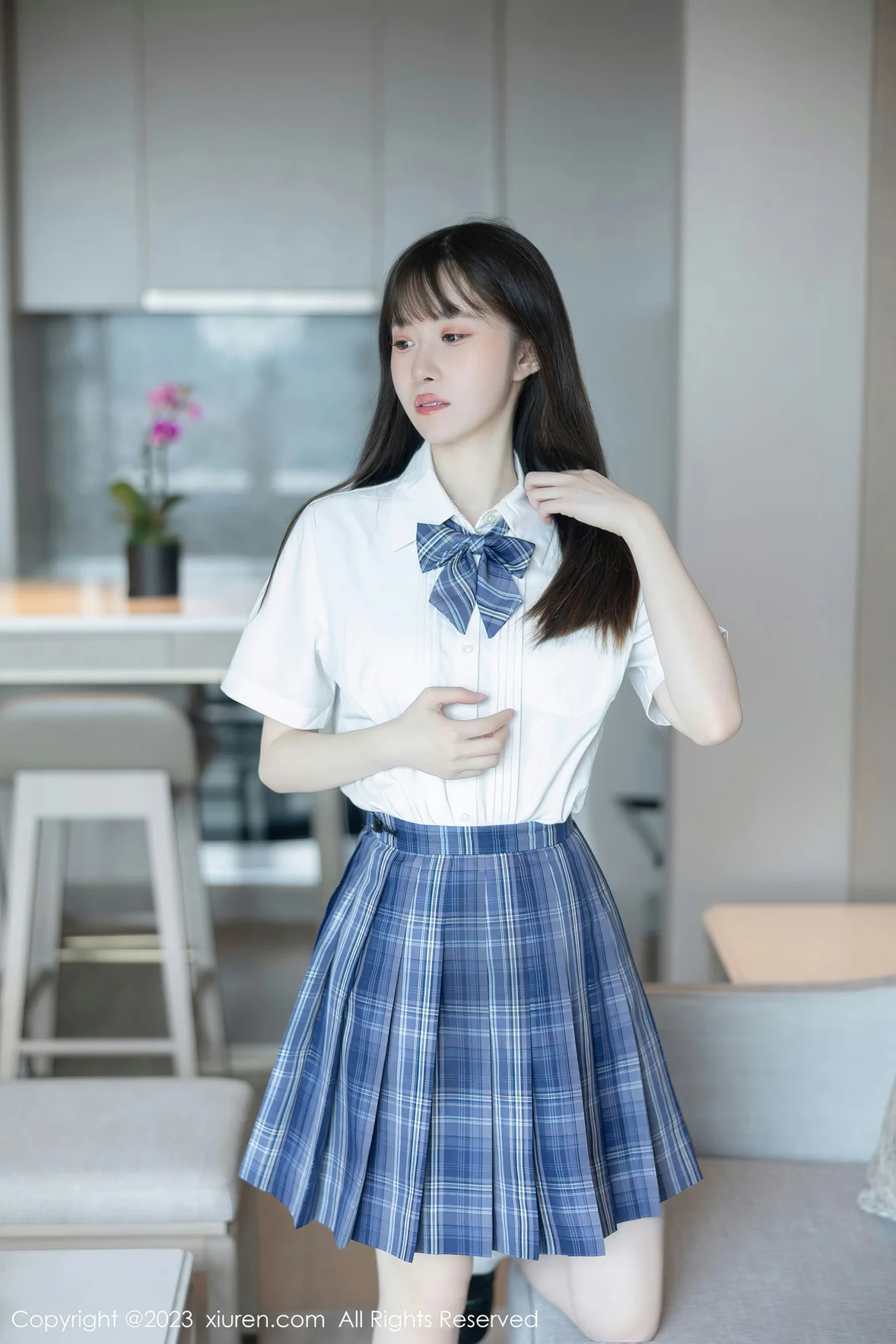 XiuRen 秀人 No.6993 林悠悠 jk短裙首套写真 [104P]