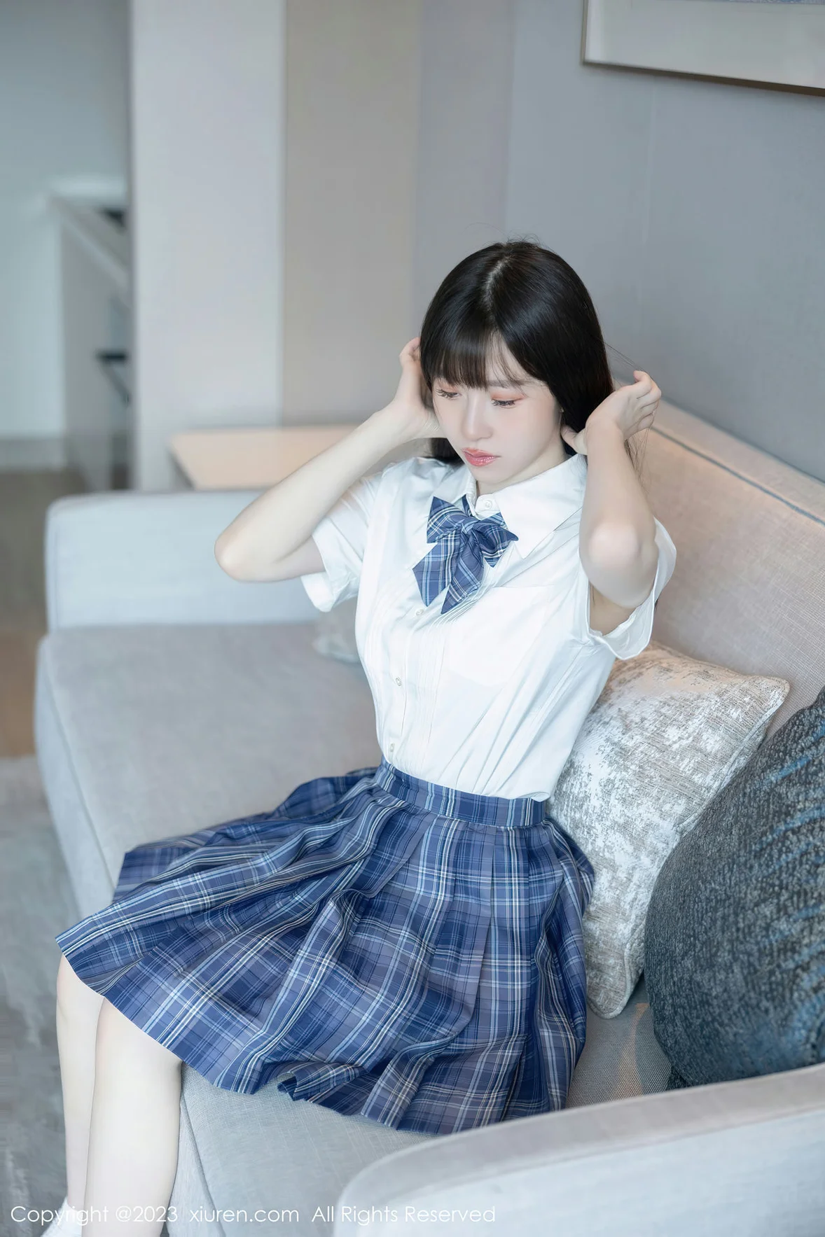 XiuRen 秀人 No.6993 林悠悠 jk短裙首套写真 [104P]