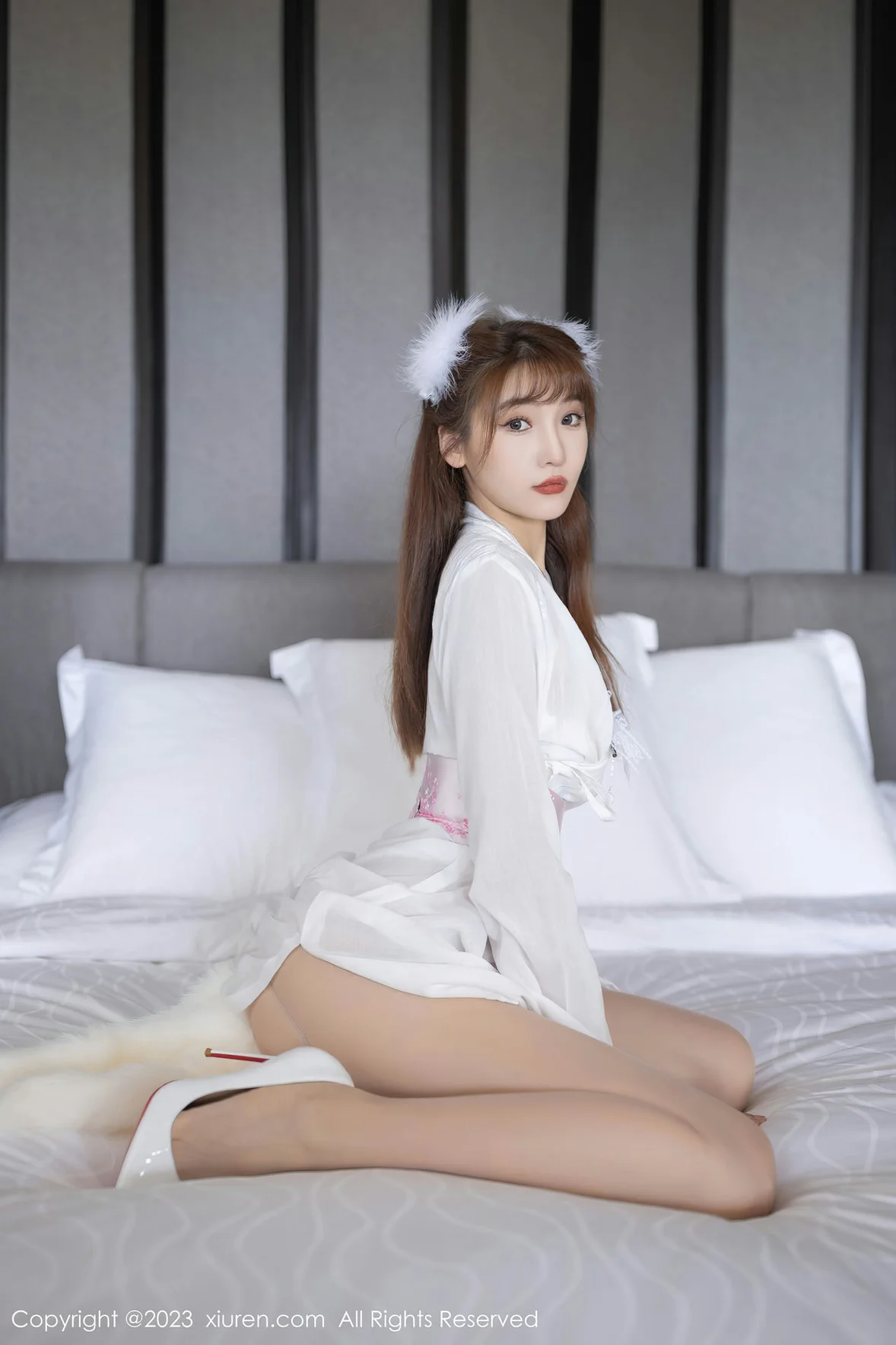 XiuRen 秀人 No.6999 陆萱萱 白狐装扮泰国旅拍 [81P]