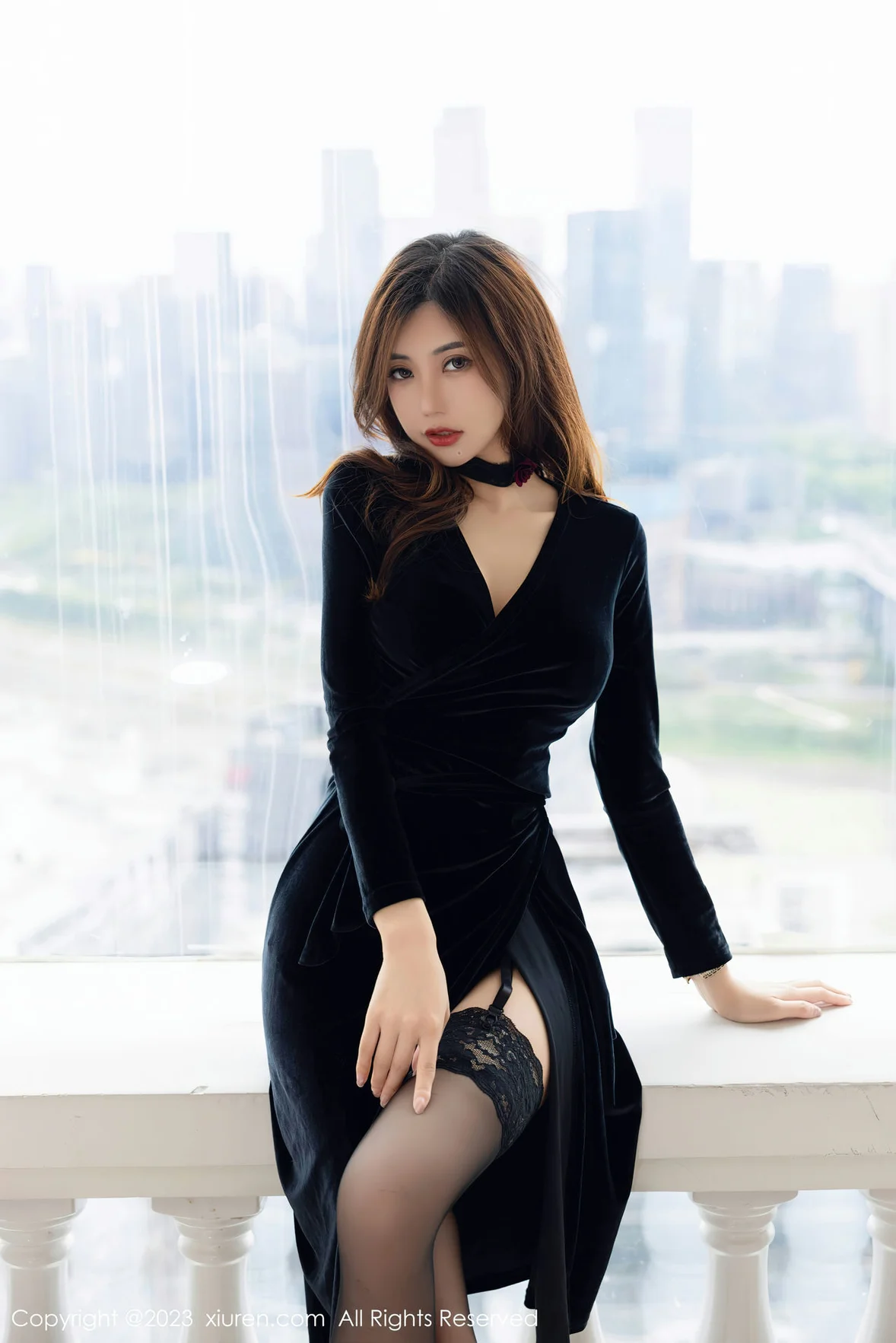 XiuRen 秀人 No.7005 绮里嘉ula 黑色长裙性感写真 [89P]