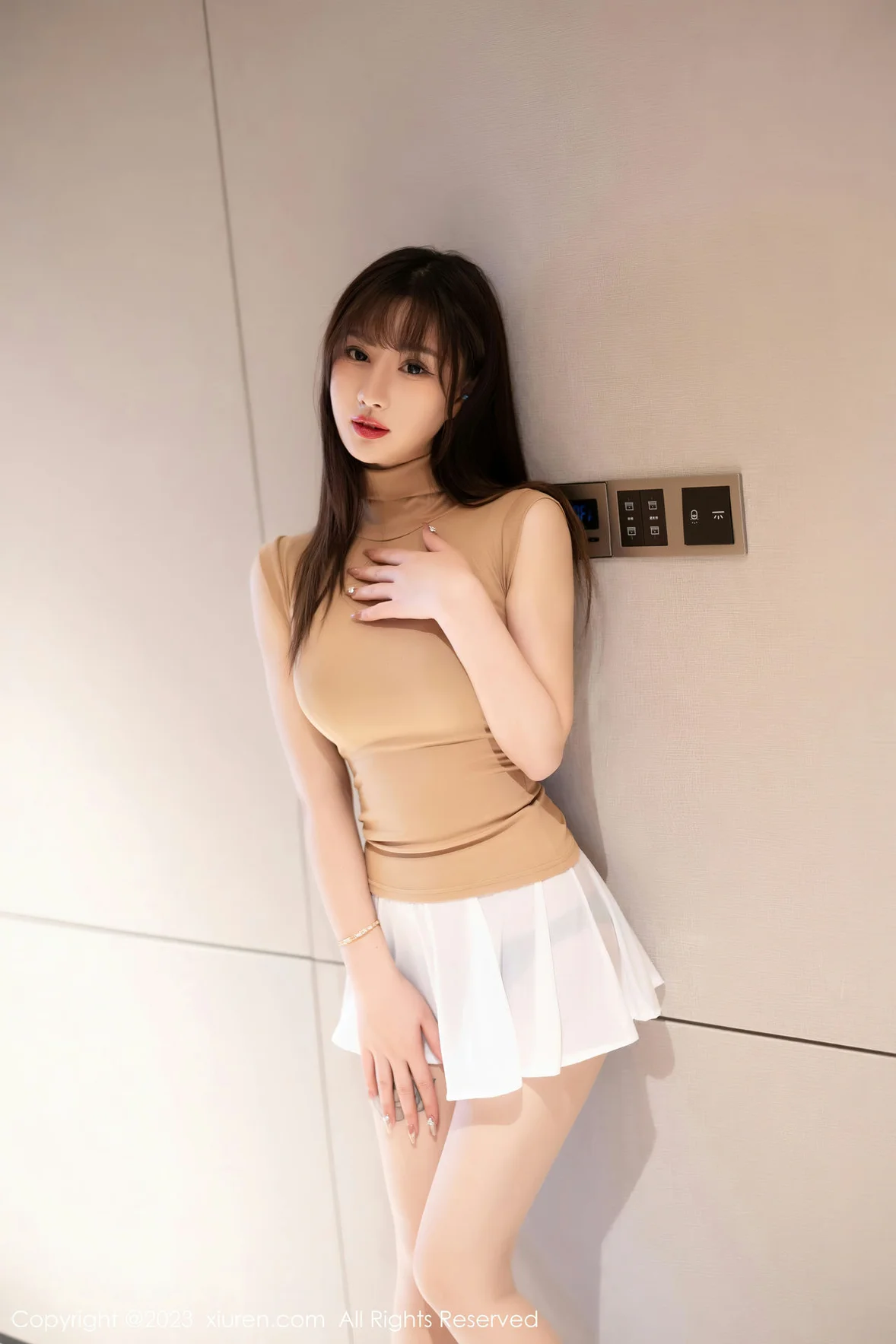 XiuRen 秀人 No.7013 张欣欣 诱人原色丝袜海南岛旅拍 [83P]