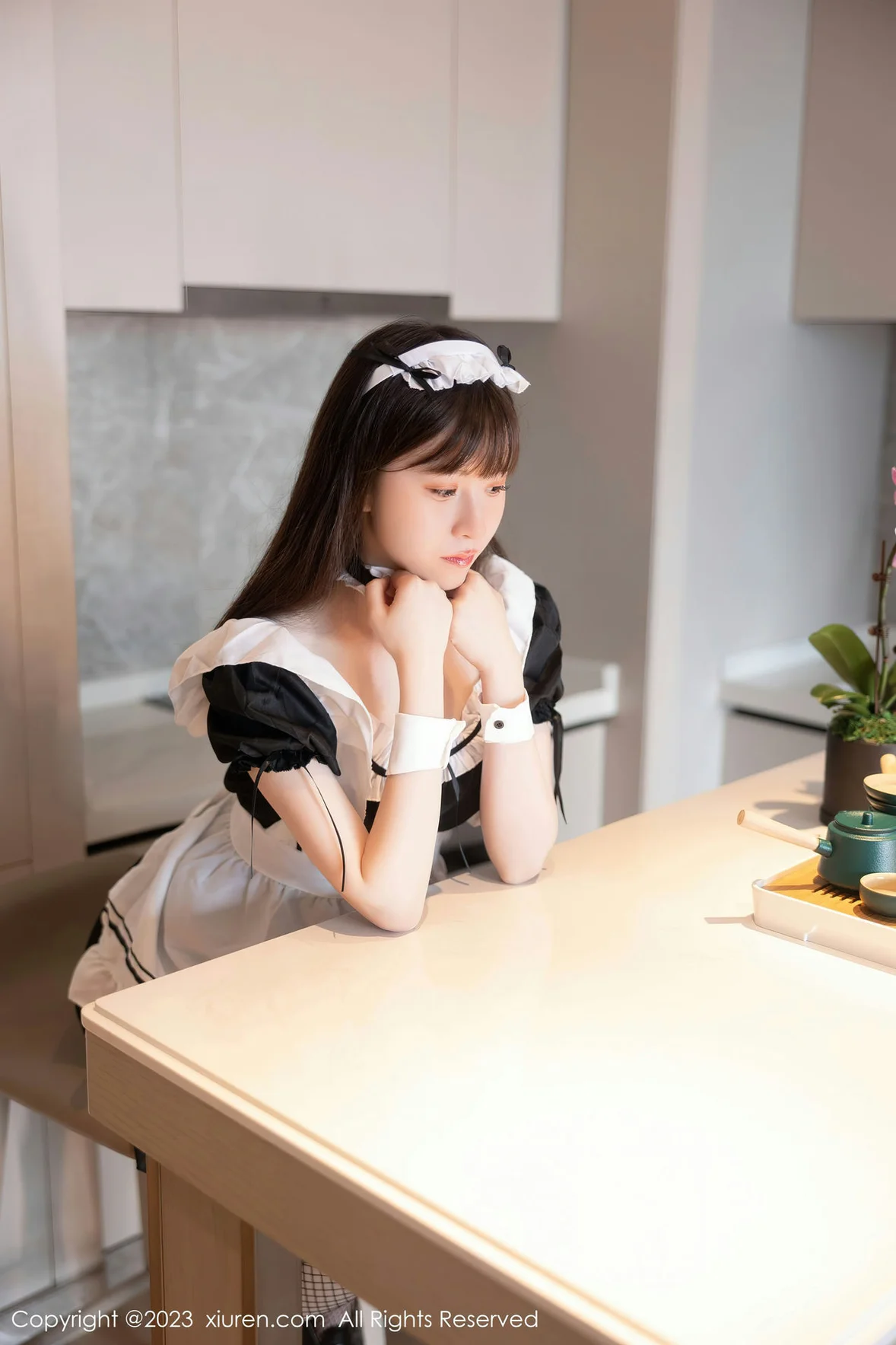 XiuRen 秀人 No.7034 林悠悠 黑色女仆性感写真 [85P]