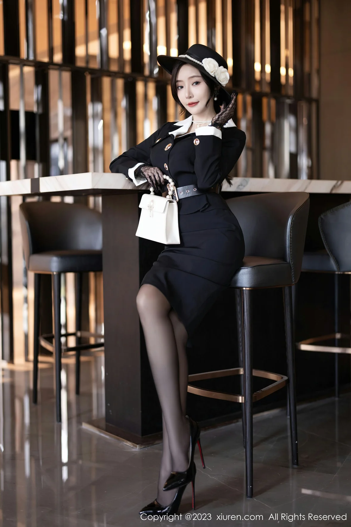 XiuRen 秀人 No.7048 王馨瑶yanni 气质高跟黑丝 [82P]