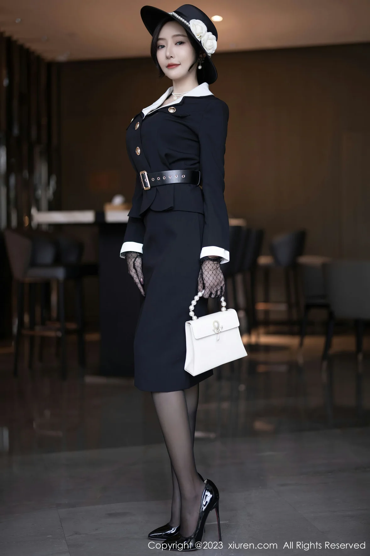 XiuRen 秀人 No.7048 王馨瑶yanni 气质高跟黑丝 [82P]