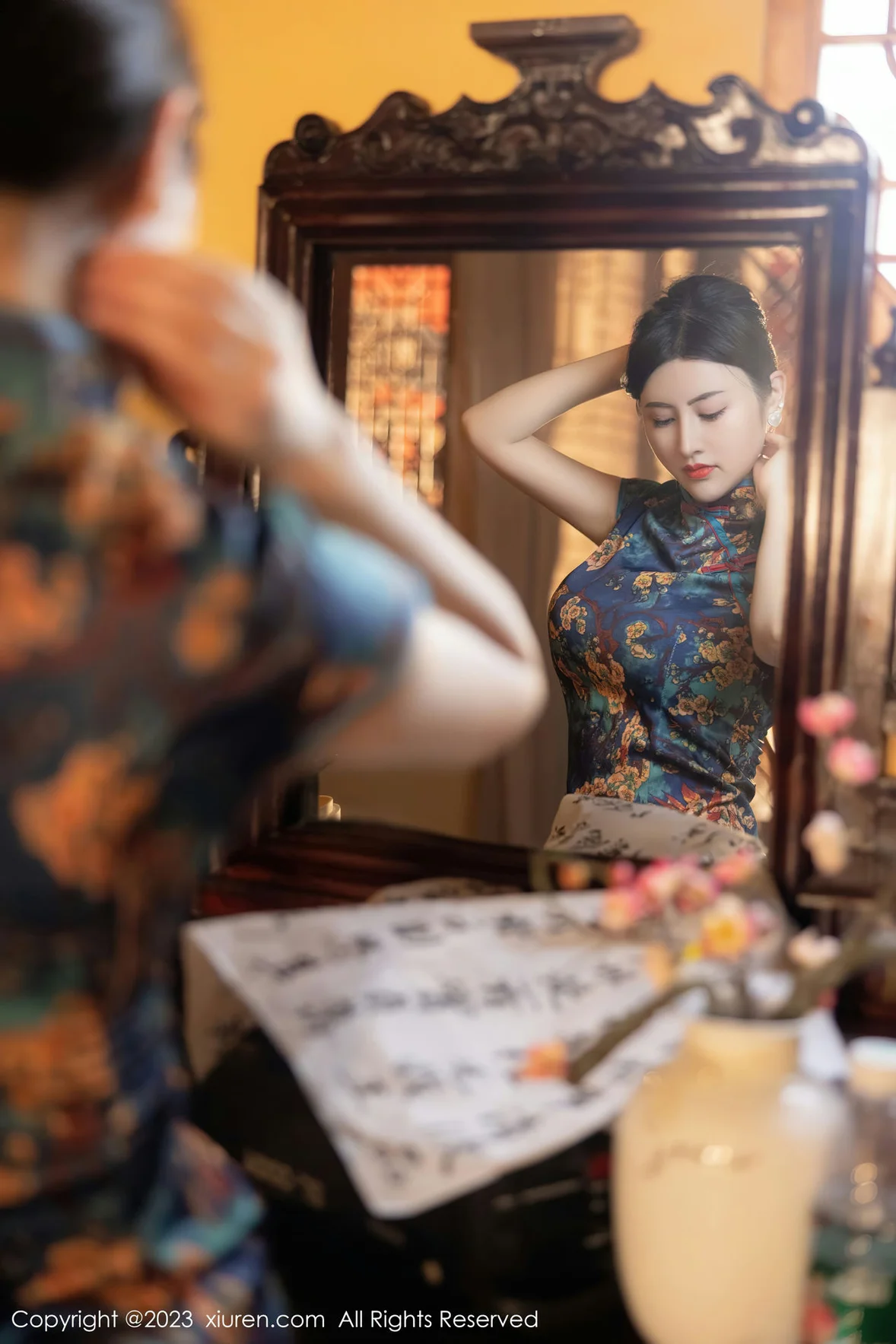 XiuRen 秀人 No.7051 诗诗kiki 蓝色图纹旗袍性感写真 [83P]