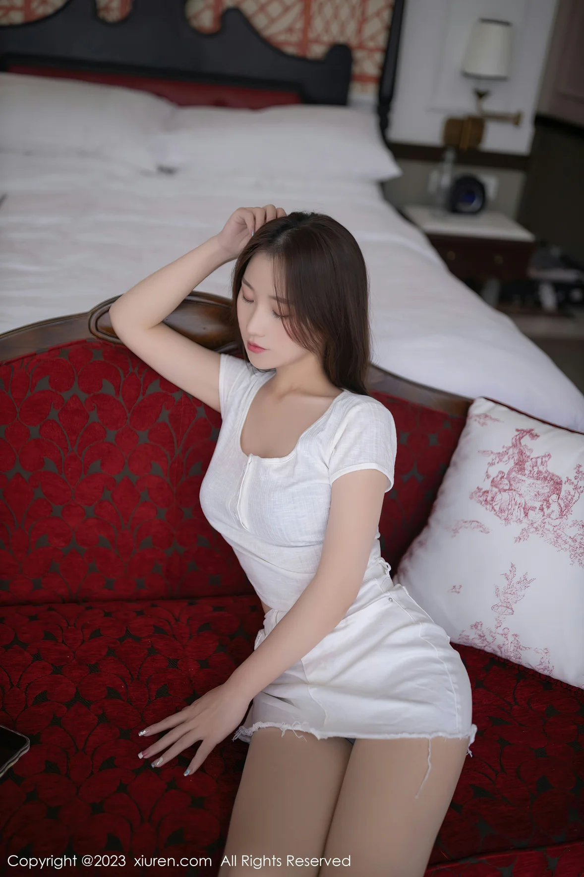 XiuRen 秀人 No.7070 杏子Yada 主题“一个人的生活”性感写真 [79P]