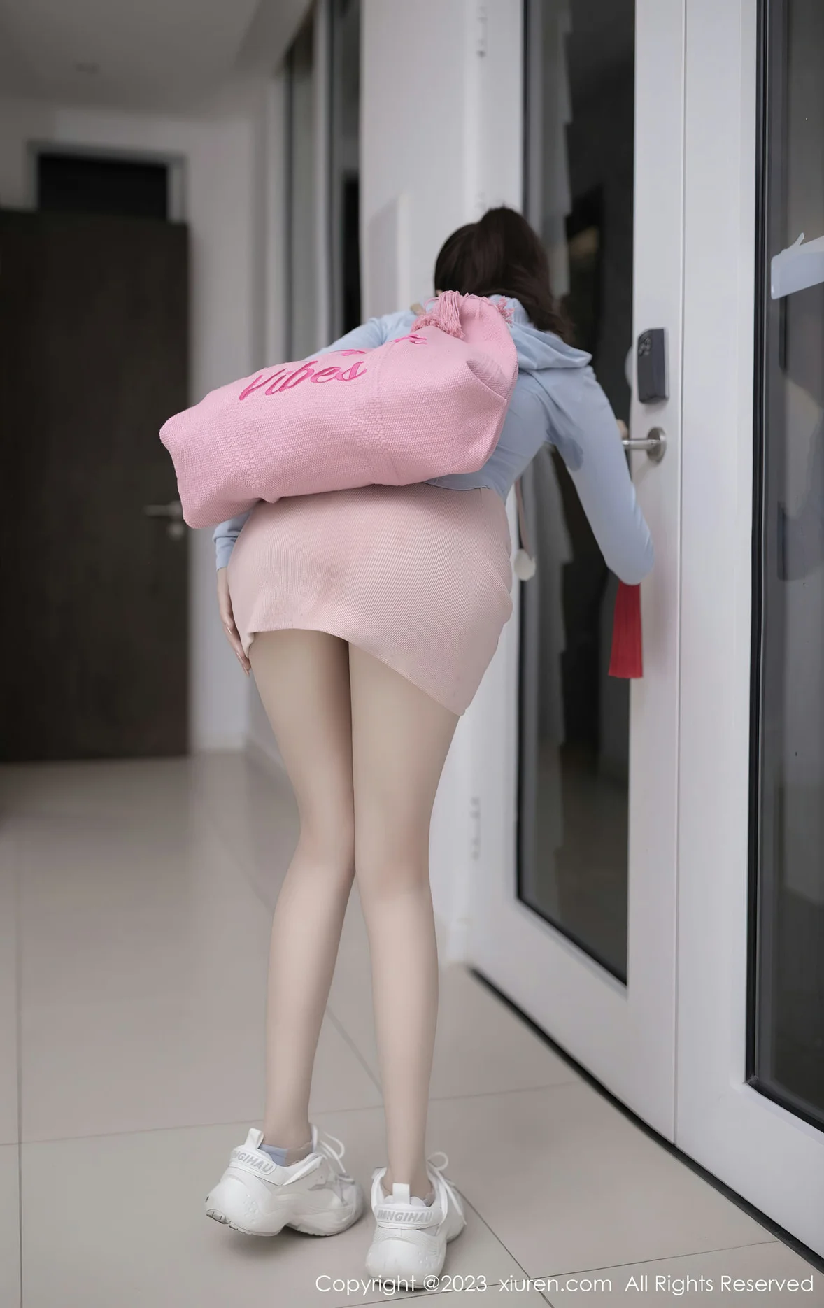 XiuRen 秀人 No.7120 鱼子酱Fish 浅粉色蕾丝内衣泰国旅拍 [81P]