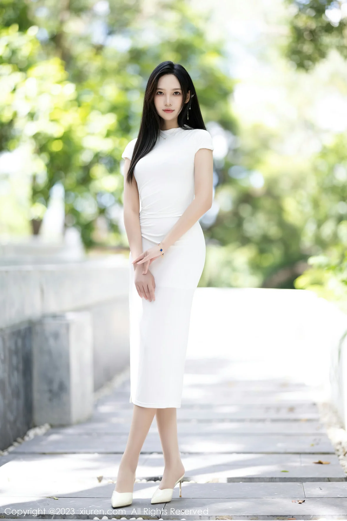 XiuRen 秀人 No.7139 郑颖姗Bev 原色丝袜丝性感写真 [84P]