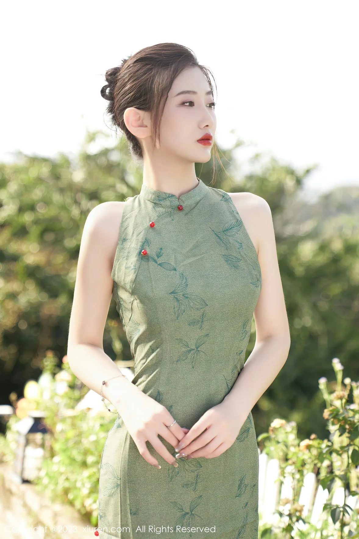 XiuRen 秀人 No.7181 沈青黛 翠绿色旗袍性感写真 [99P]