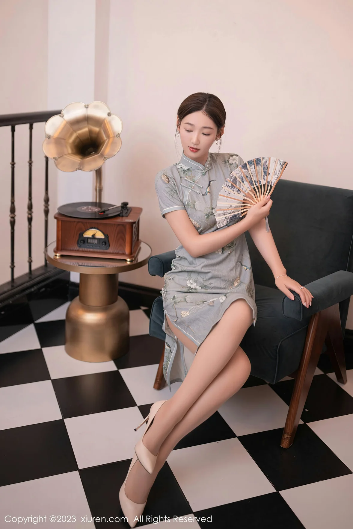 XiuRen 秀人 No.7232 唐安琪 绿灰色旗袍巴厘岛旅拍 [77P]