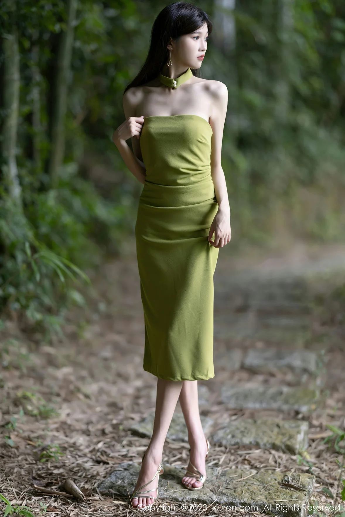 XiuRen 秀人 No.7241 程程程 链式内衣安吉旅拍 [84P]