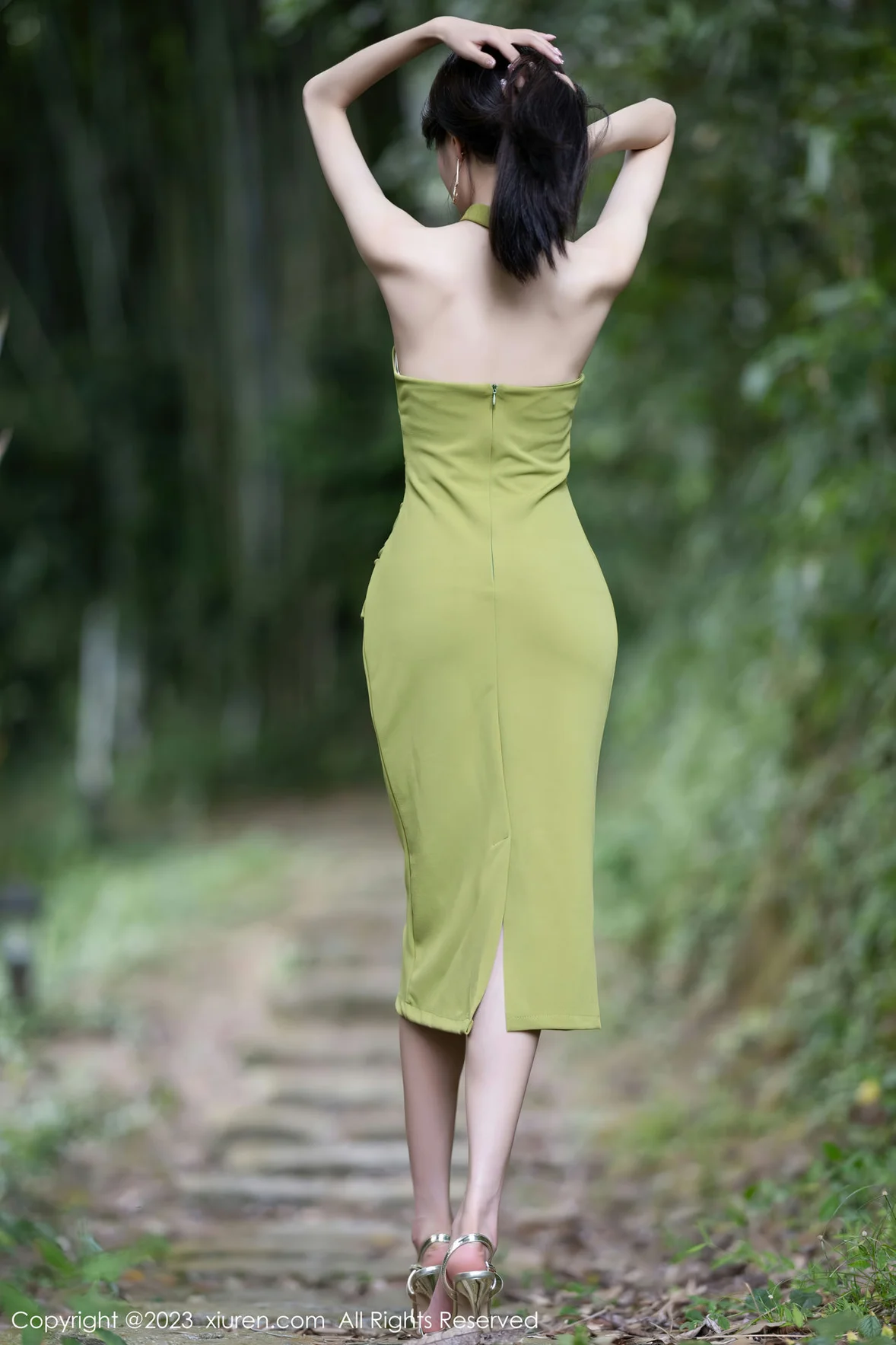 XiuRen 秀人 No.7241 程程程 链式内衣安吉旅拍 [84P]