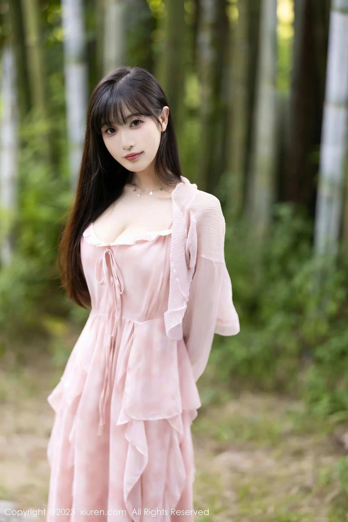 XiuRen 秀人 No.7263 林星阑 粉色丝袜安吉旅拍 [84P]