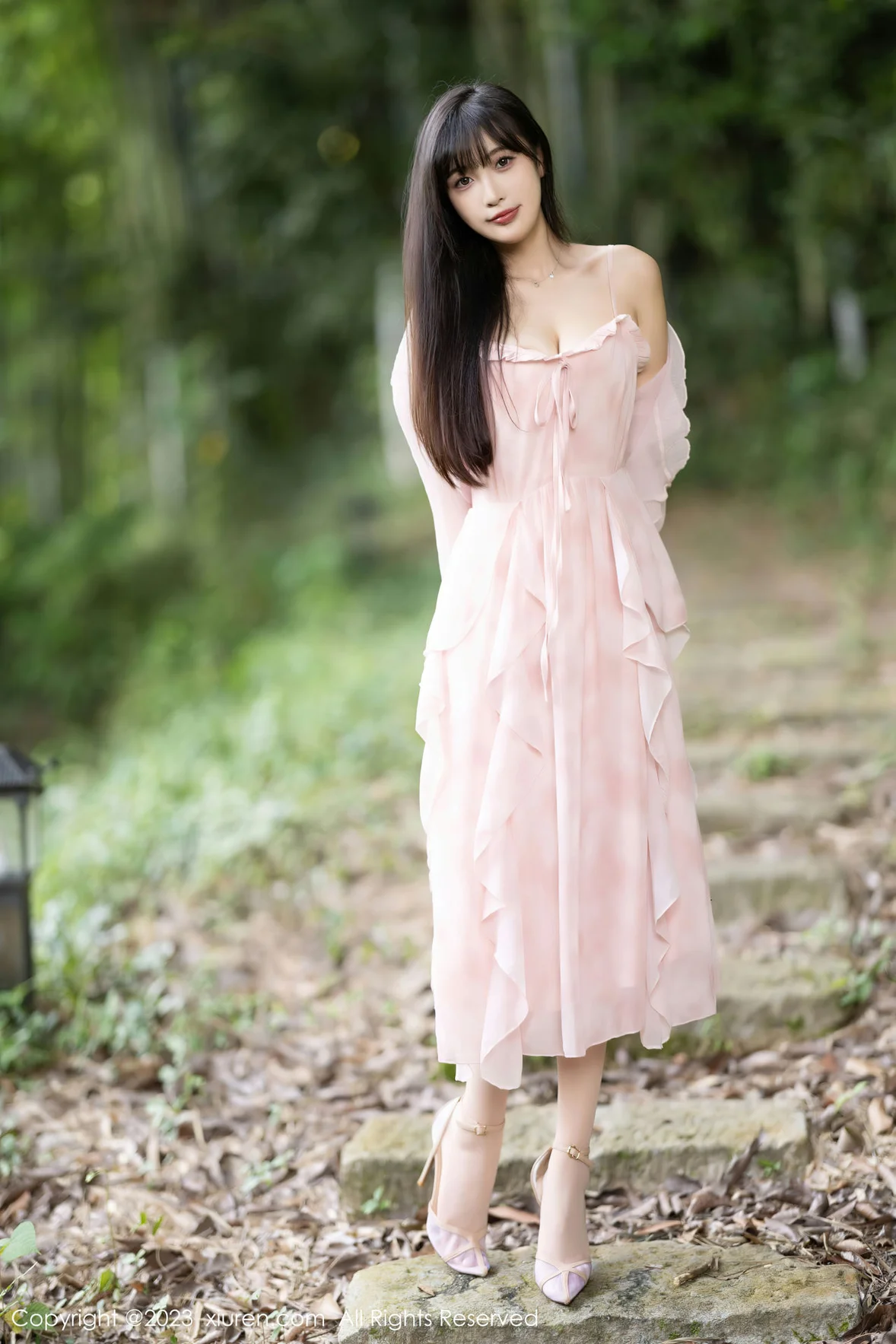 XiuRen 秀人 No.7263 林星阑 粉色丝袜安吉旅拍 [84P]