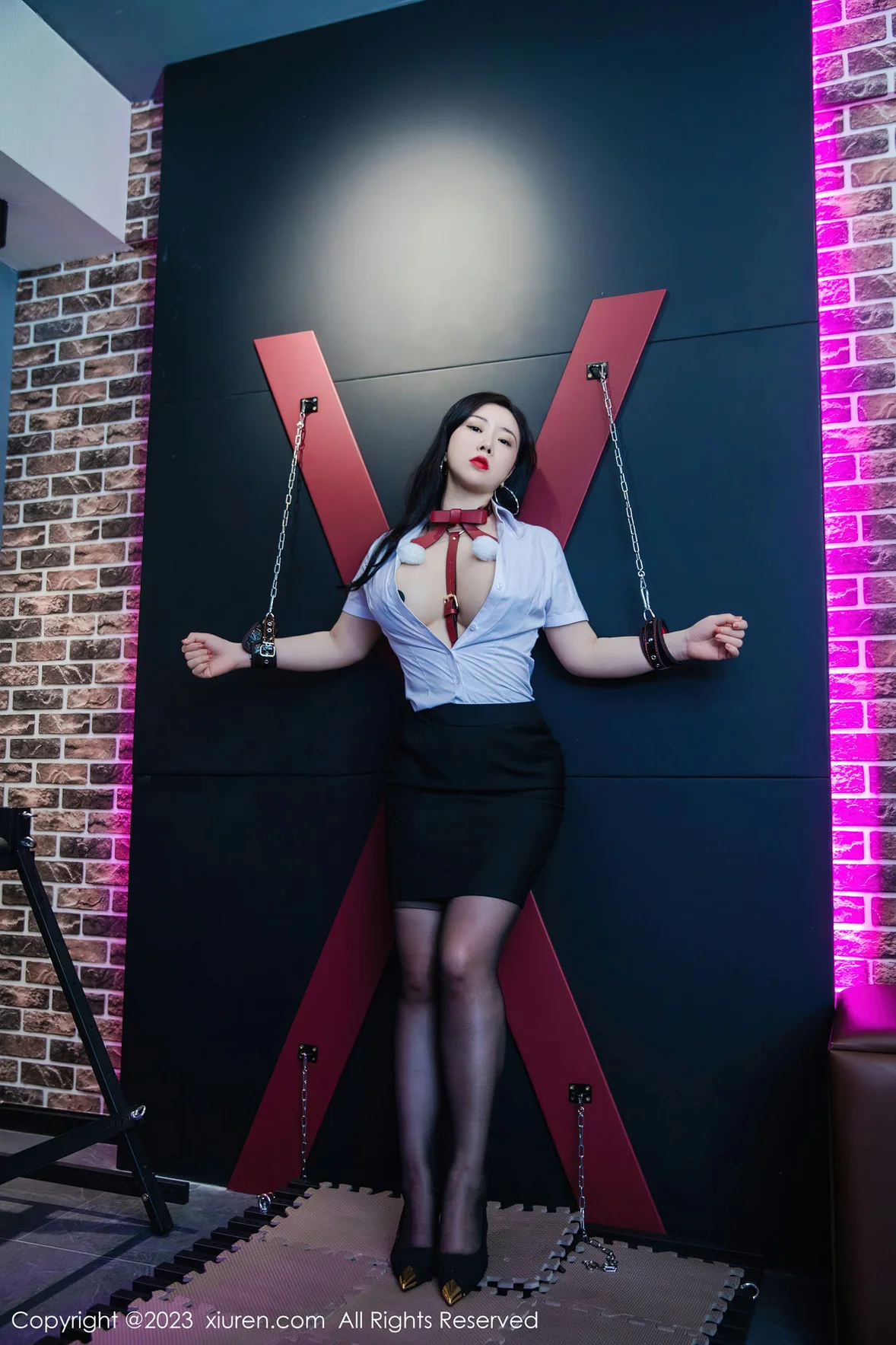 XiuRen 秀人 No.7267 王婉悠Queen 魅惑黑丝性感写真 [73P]