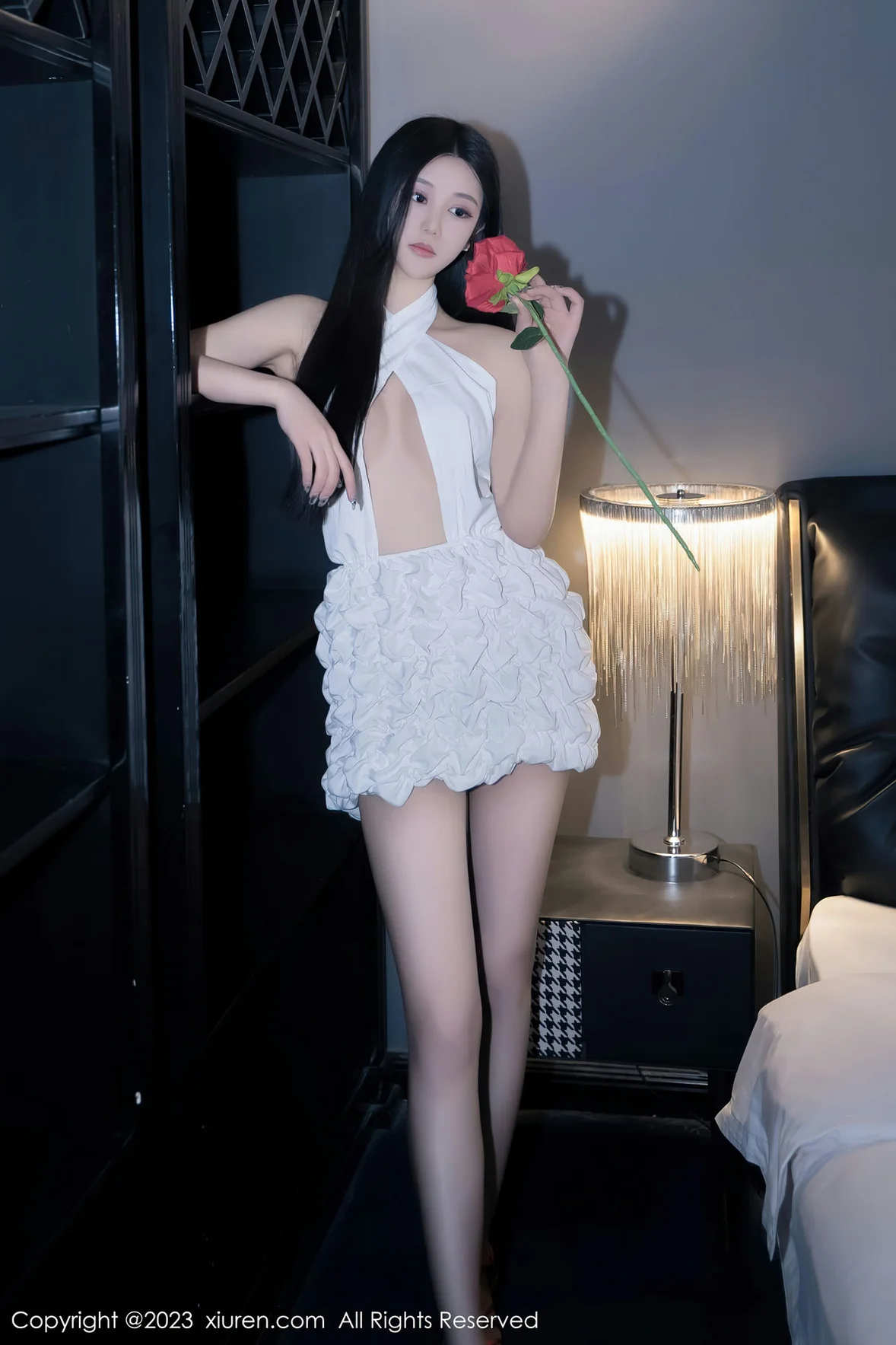 XiuRen 秀人 No.7319 桐桐 剔透雪峰性感写真 [64P]