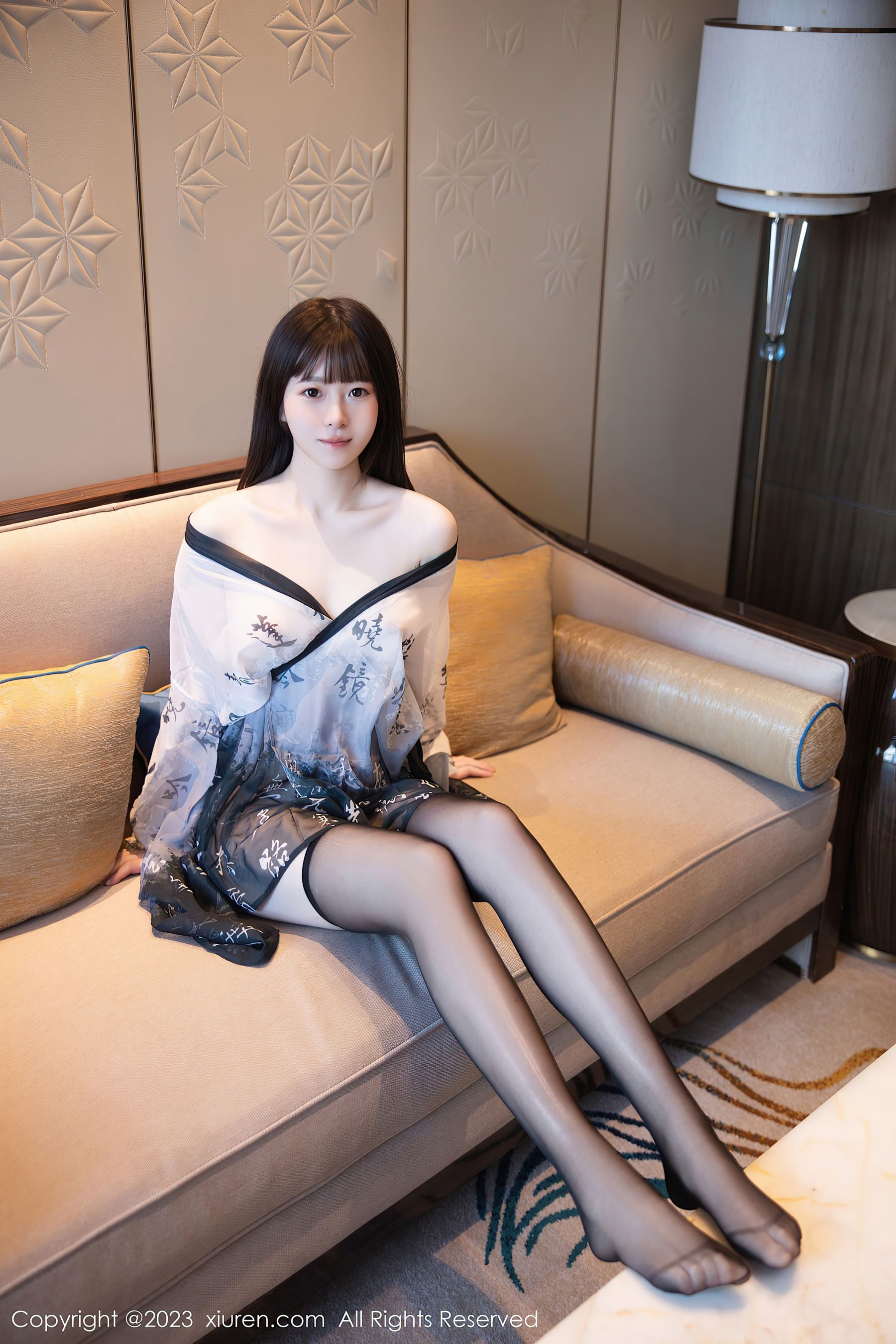 XiuRen 秀人 No.7459 林悠悠 黑丝美腿