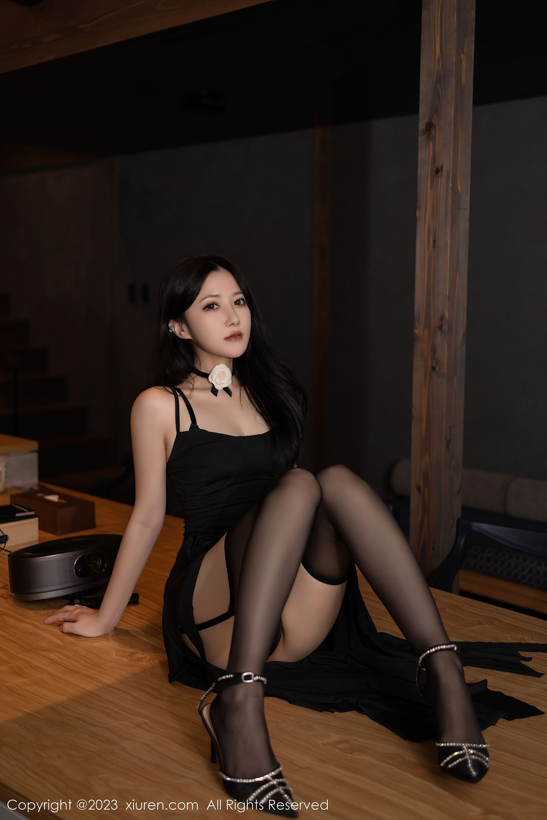 XiuRen 秀人 No.7460 鱼子酱Fish 黑丝美腿