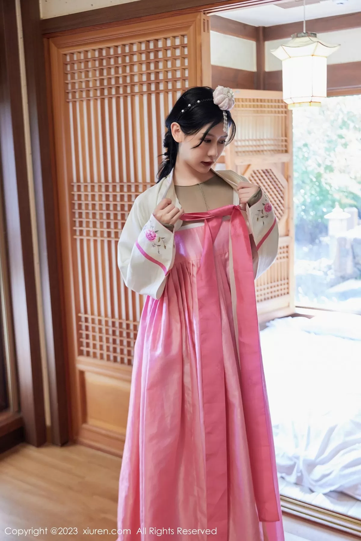 XiuRen 秀人 No.7564 尹甜甜 [69P]