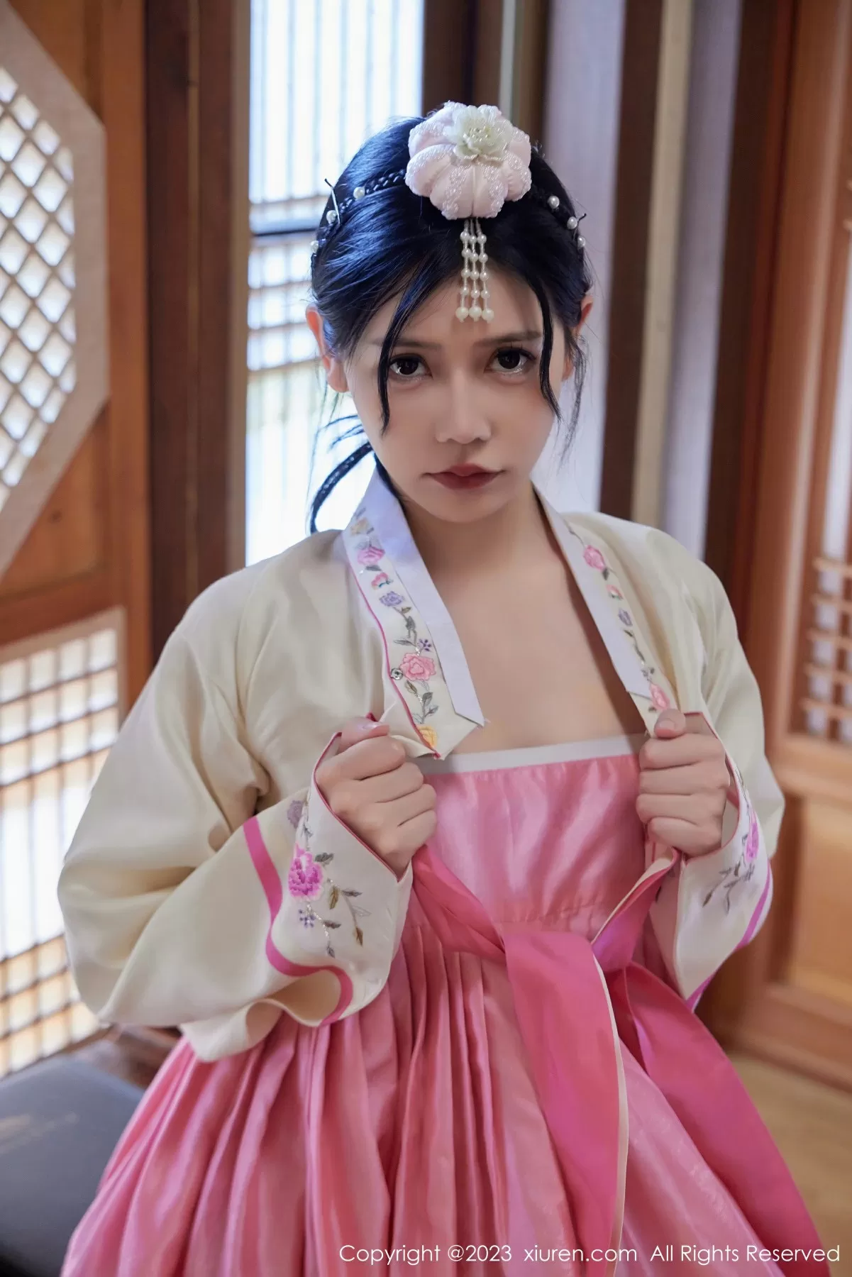 XiuRen 秀人 No.7564 尹甜甜 [69P]