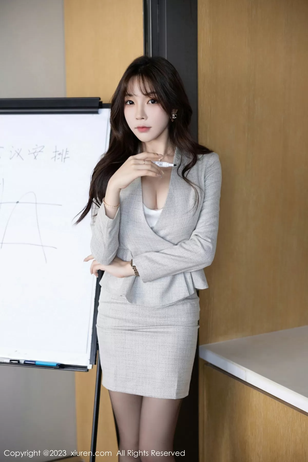 XiuRen 秀人 No.7577 徐莉芝Booty [102P]