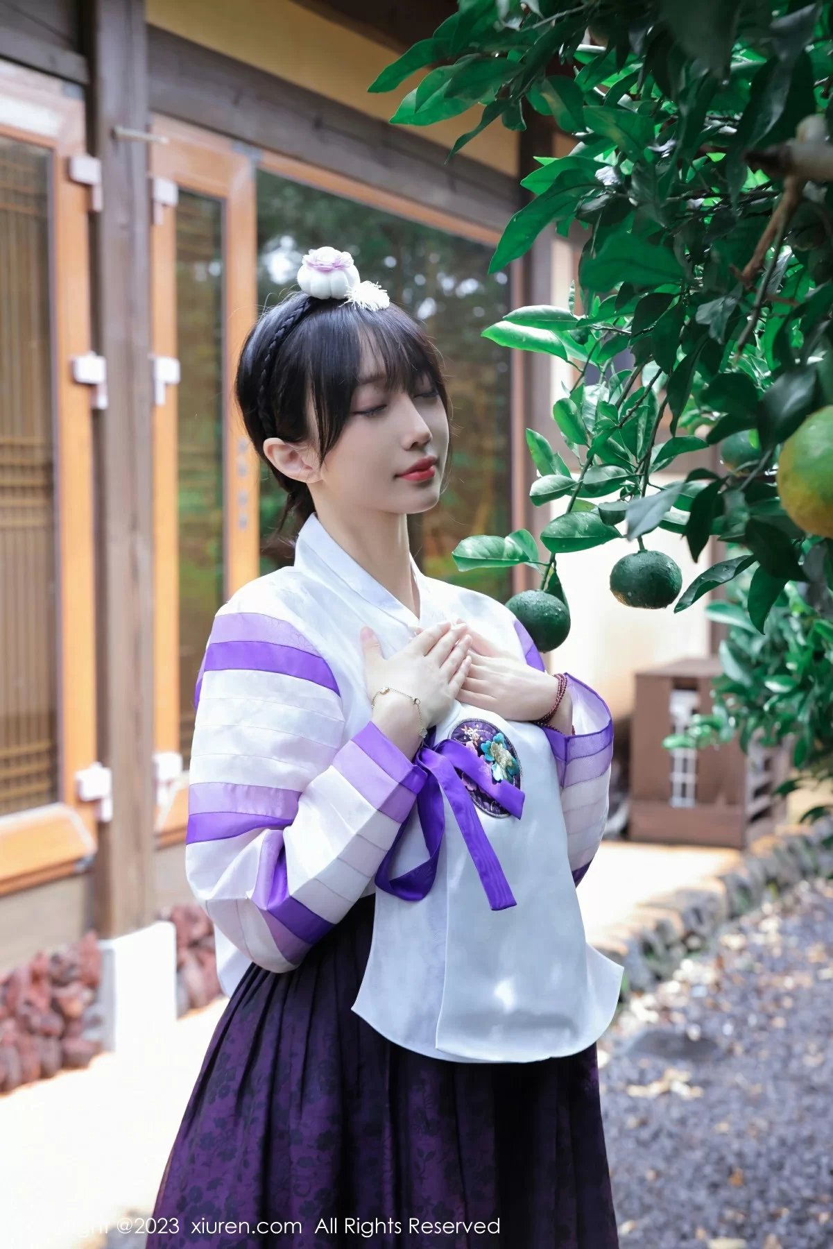 Xiuren 秀人 No.7677 玥儿玥er [66P]