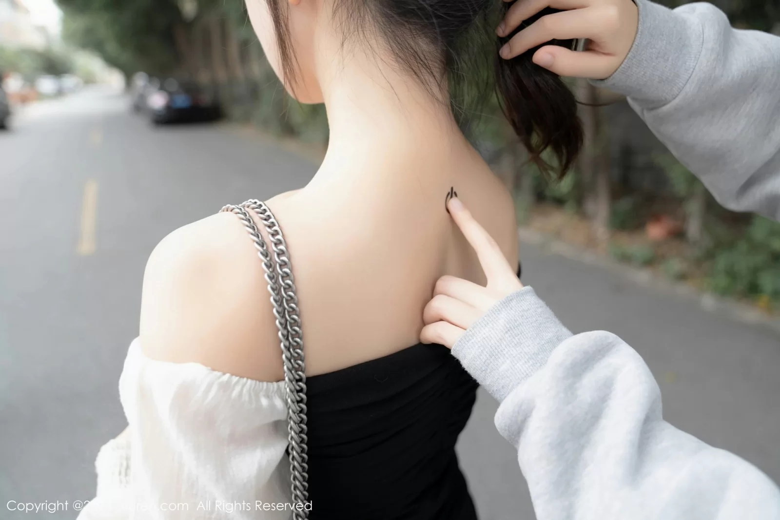 XiuRen 秀人 No.7930 波巧酱 [86P]