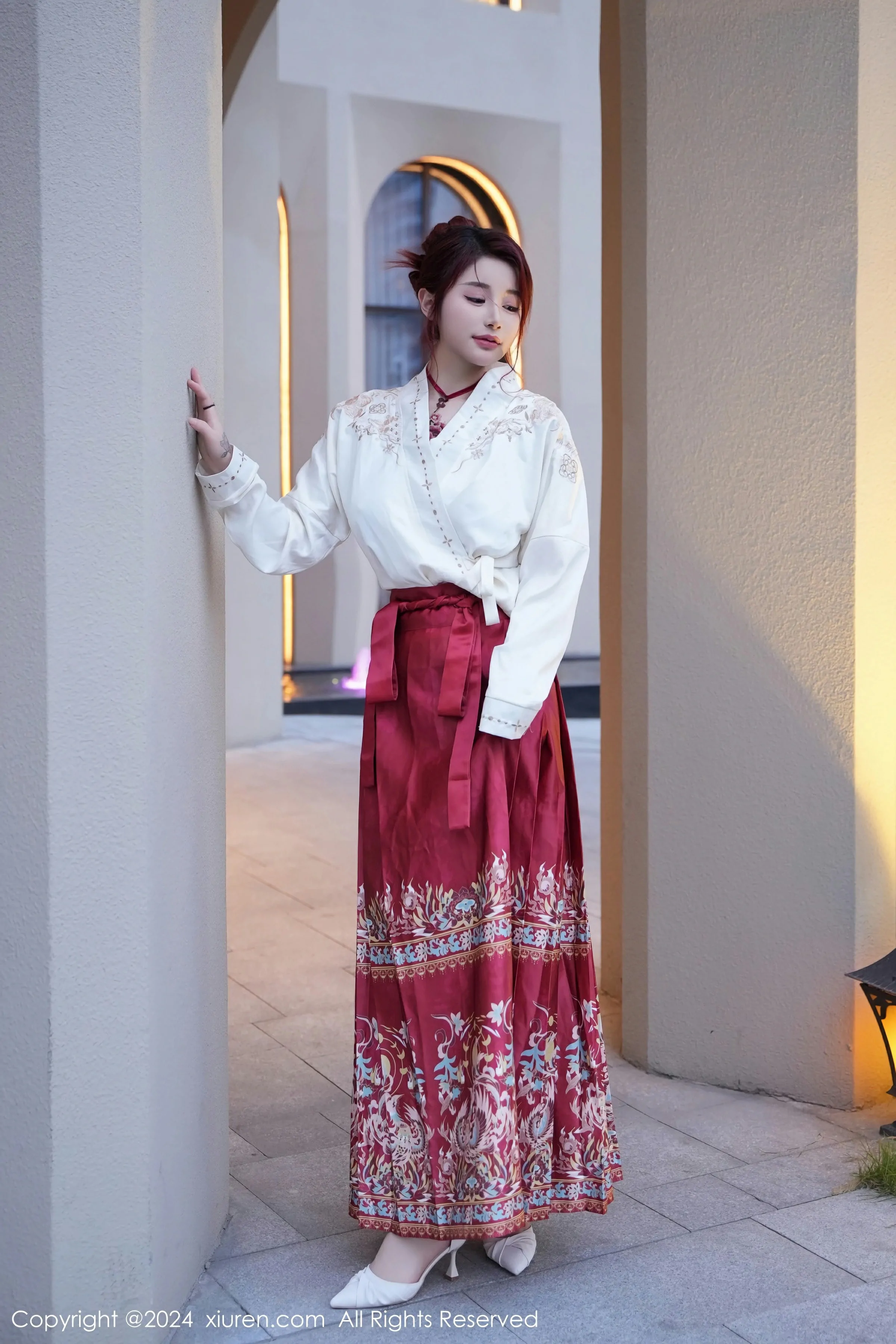 XiuRen 秀人 No.7985 美七 Mia [70P]