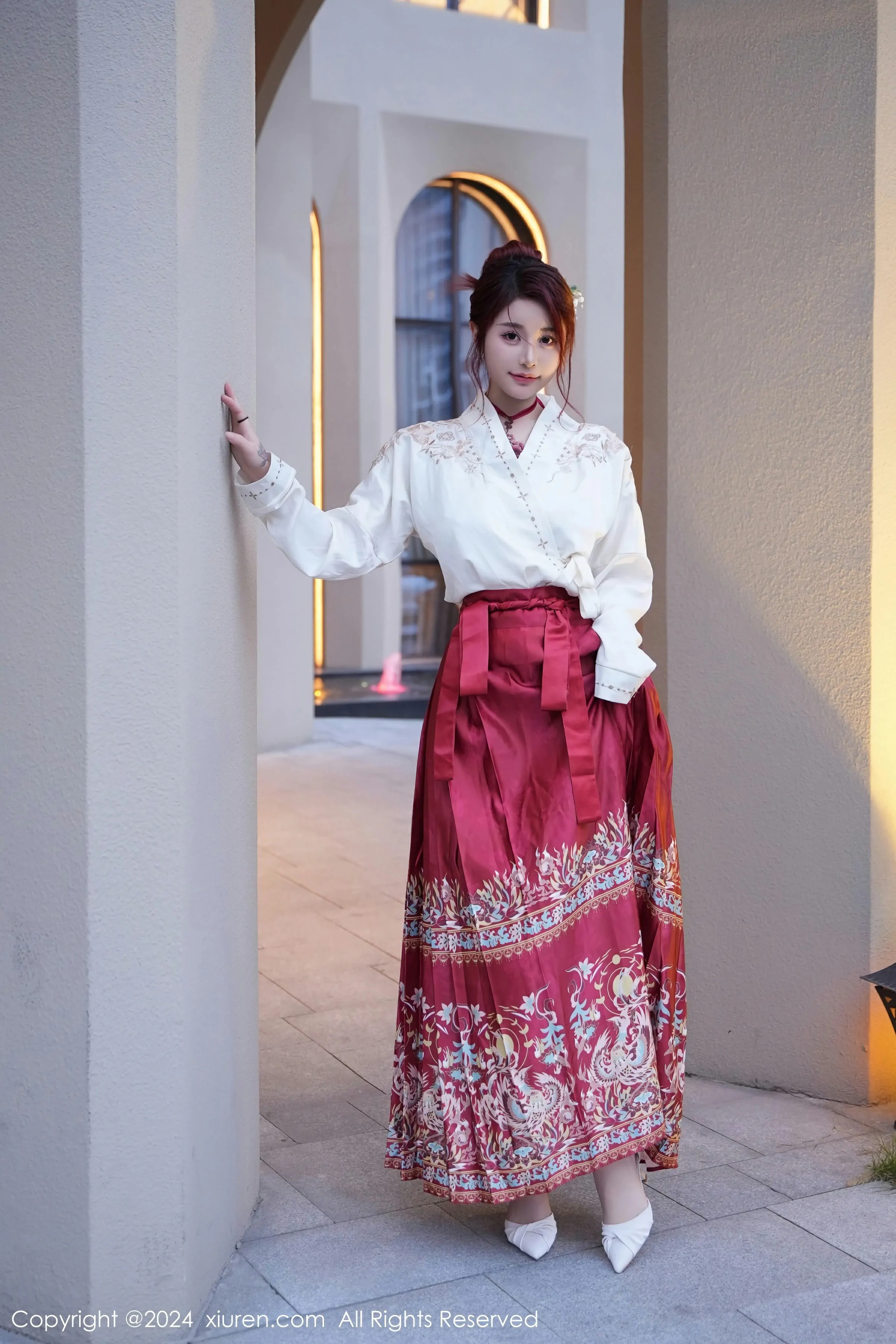 XiuRen 秀人 No.7985 美七 Mia [70P]