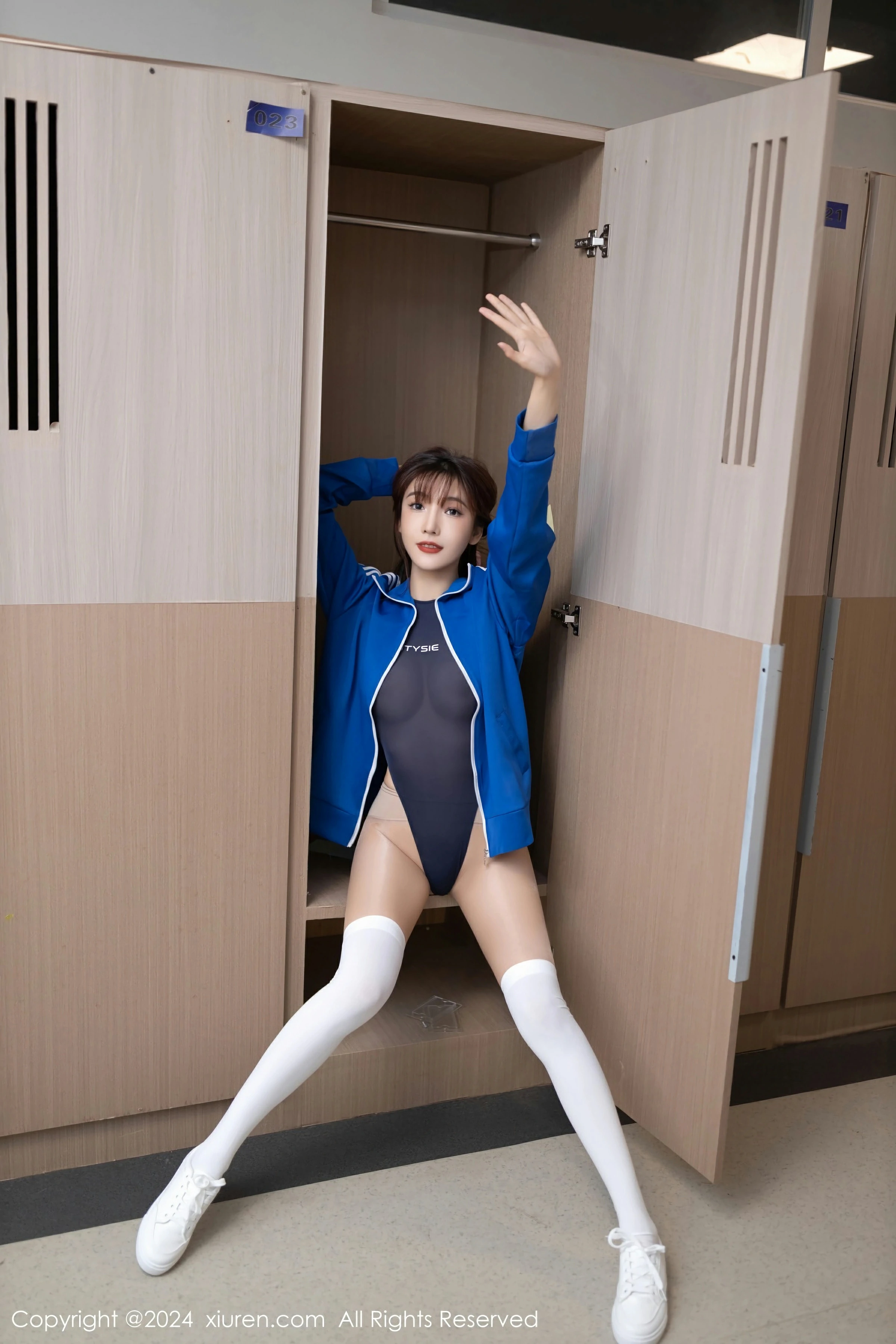 XiuRen 秀人 No.8021 陆萱萱 [78P]