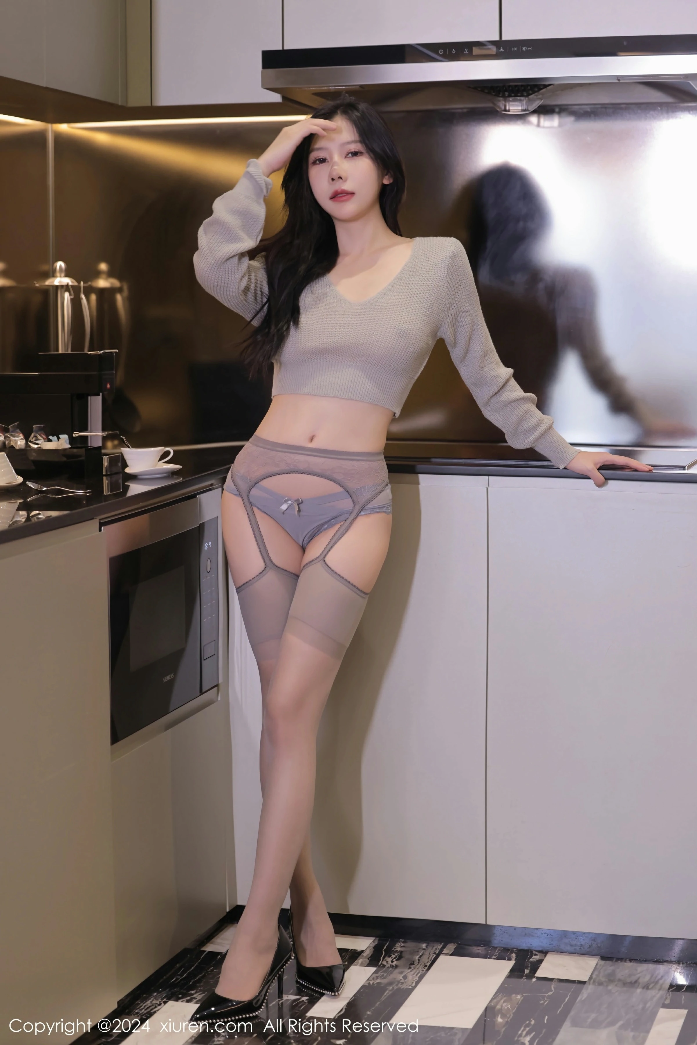 XiuRen 秀人 No.8041 尹甜甜 [71P]