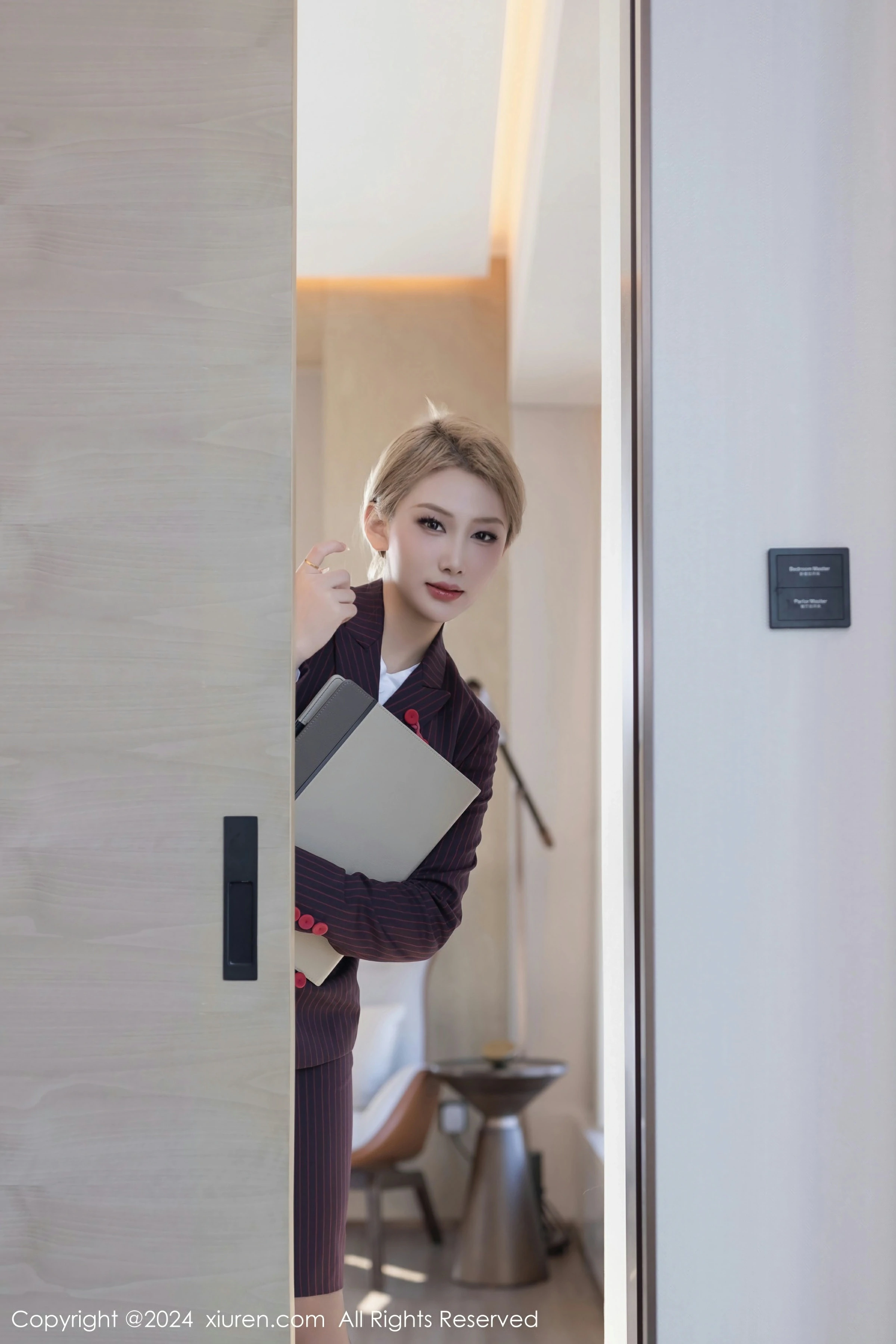 XiuRen 秀人 No.8042 沈青黛 [78P]