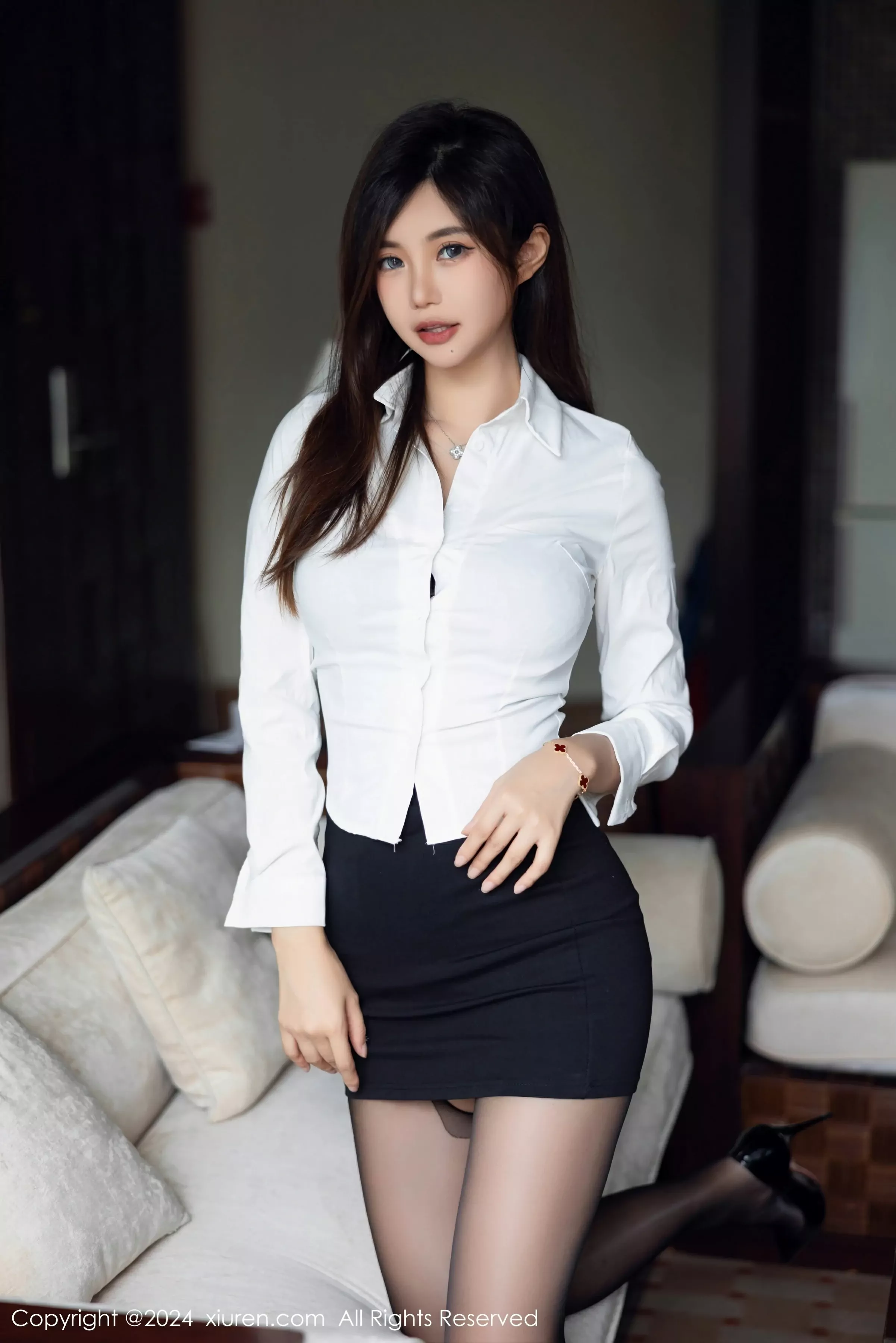 XiuRen 秀人 No.8053 绮里嘉ula [101P]