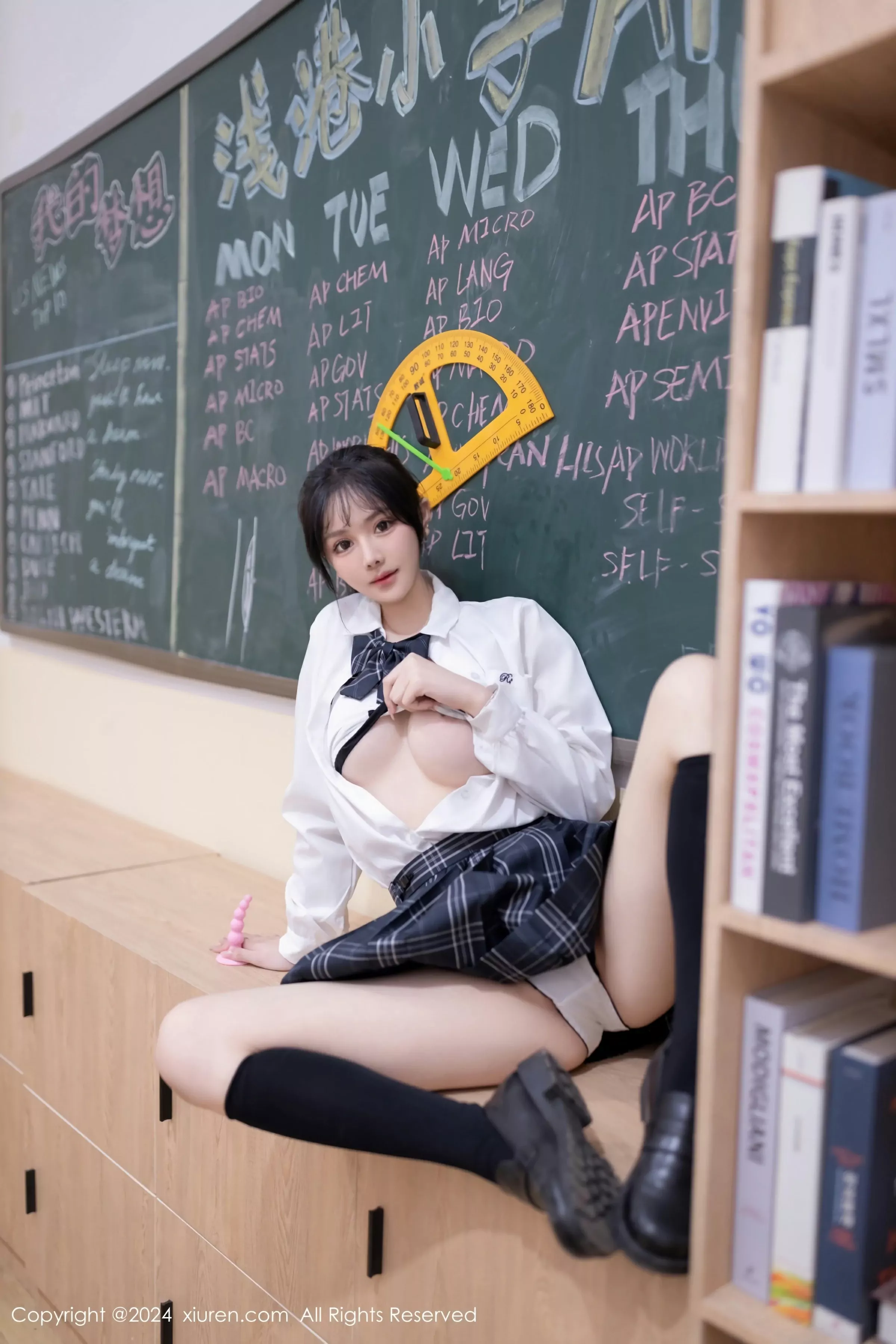 XiuRen 秀人 No.8058 幼幼 [80P]