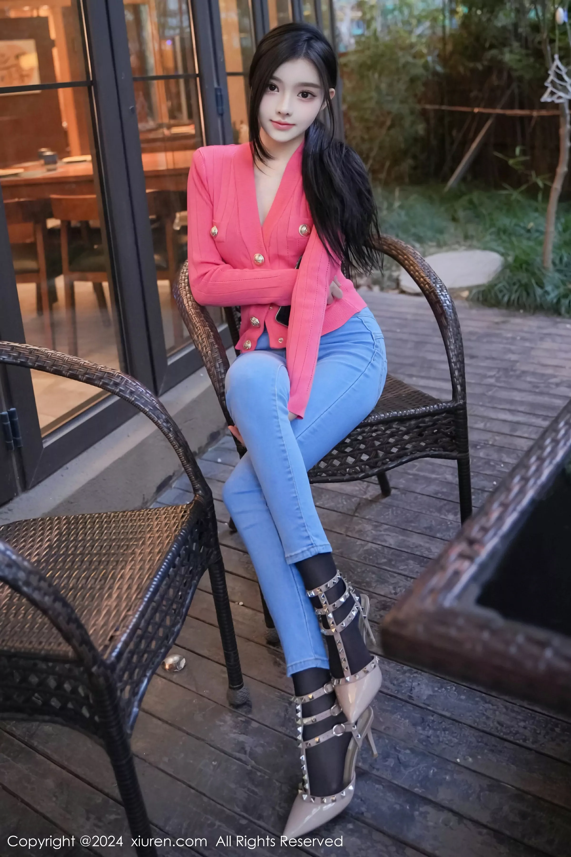 XiuRen 秀人 No.8091 龙雪儿 新人模特 [69P]