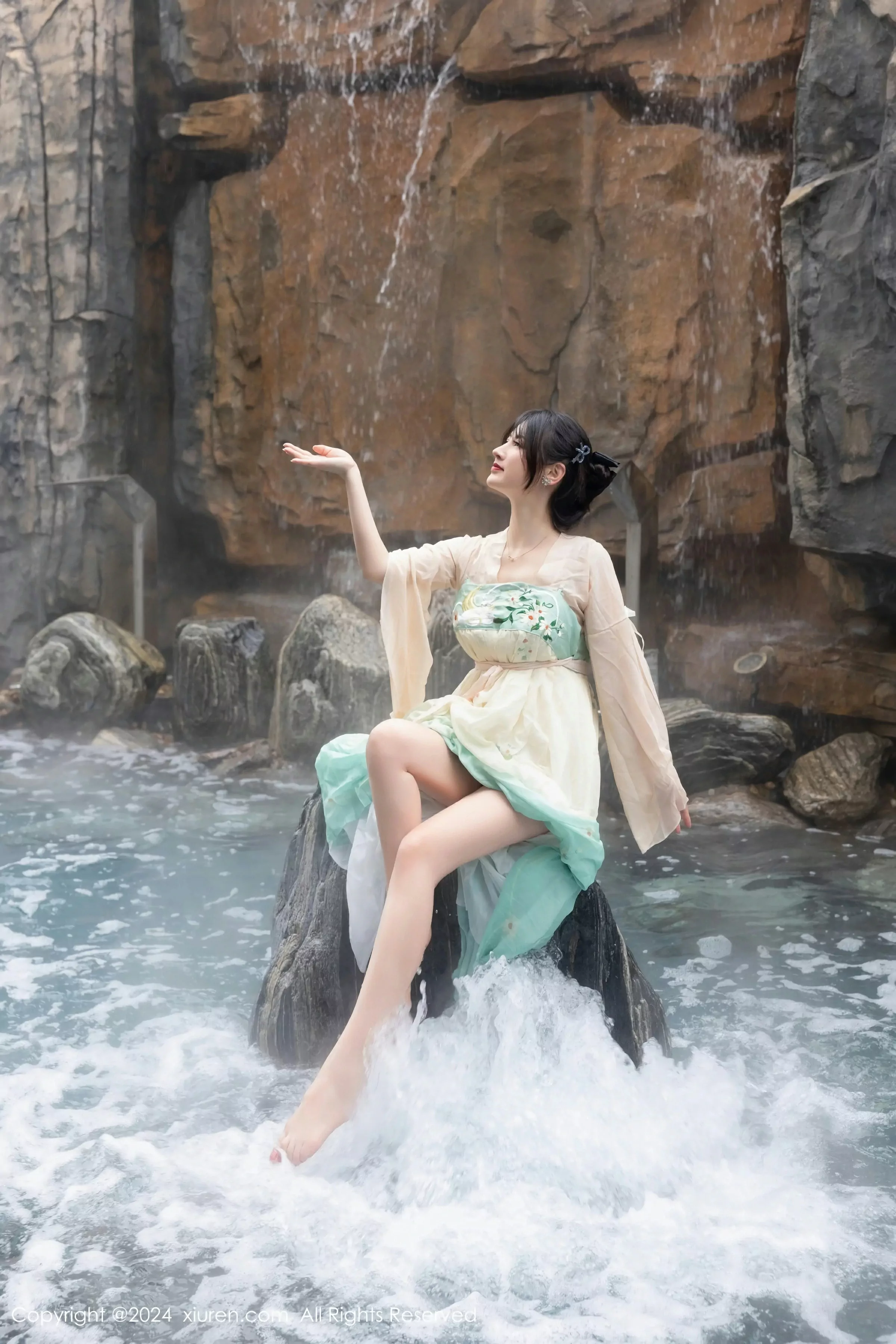 XiuRen 秀人 No.8128 诗诗kiki [82P]