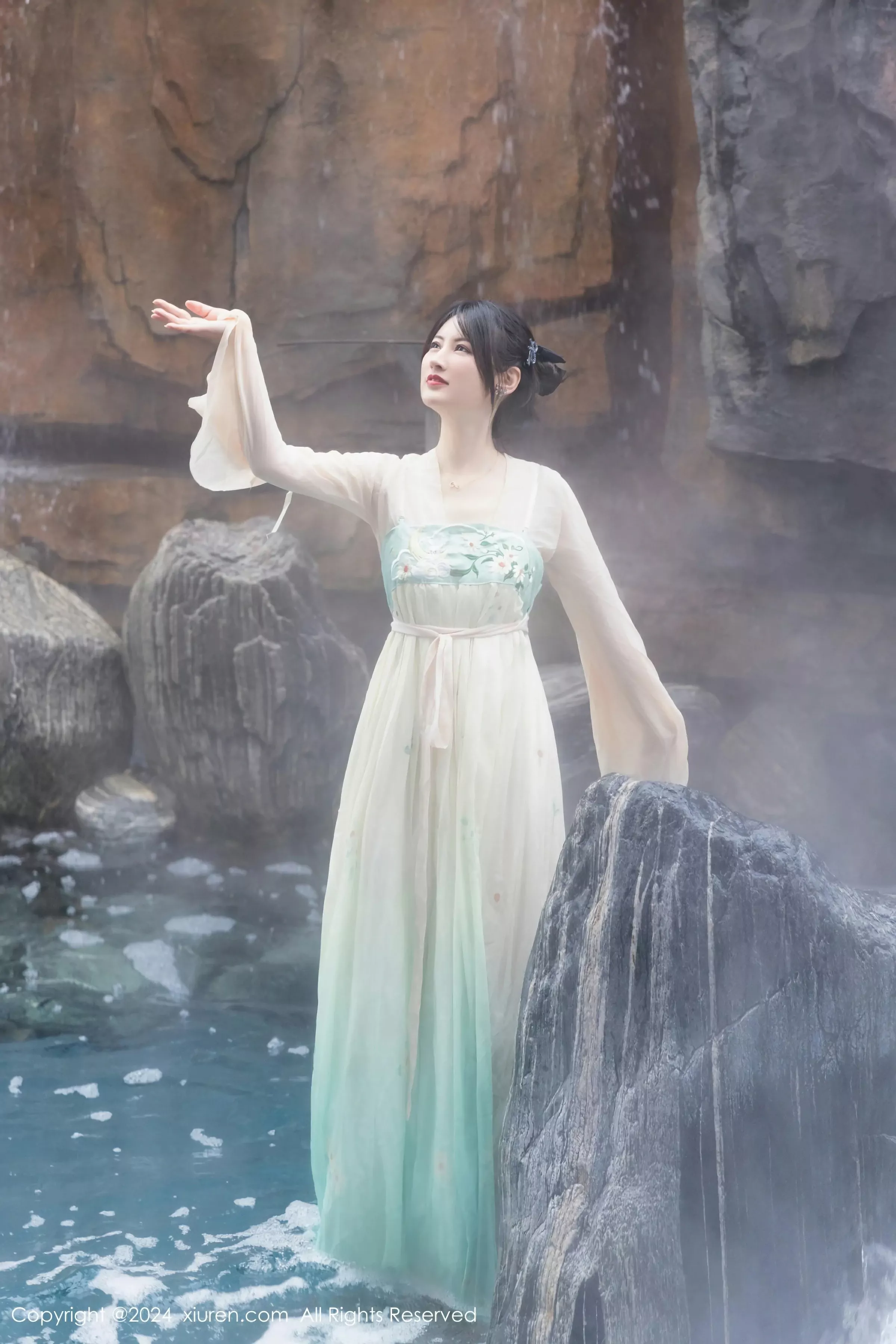 XiuRen 秀人 No.8128 诗诗kiki [82P]