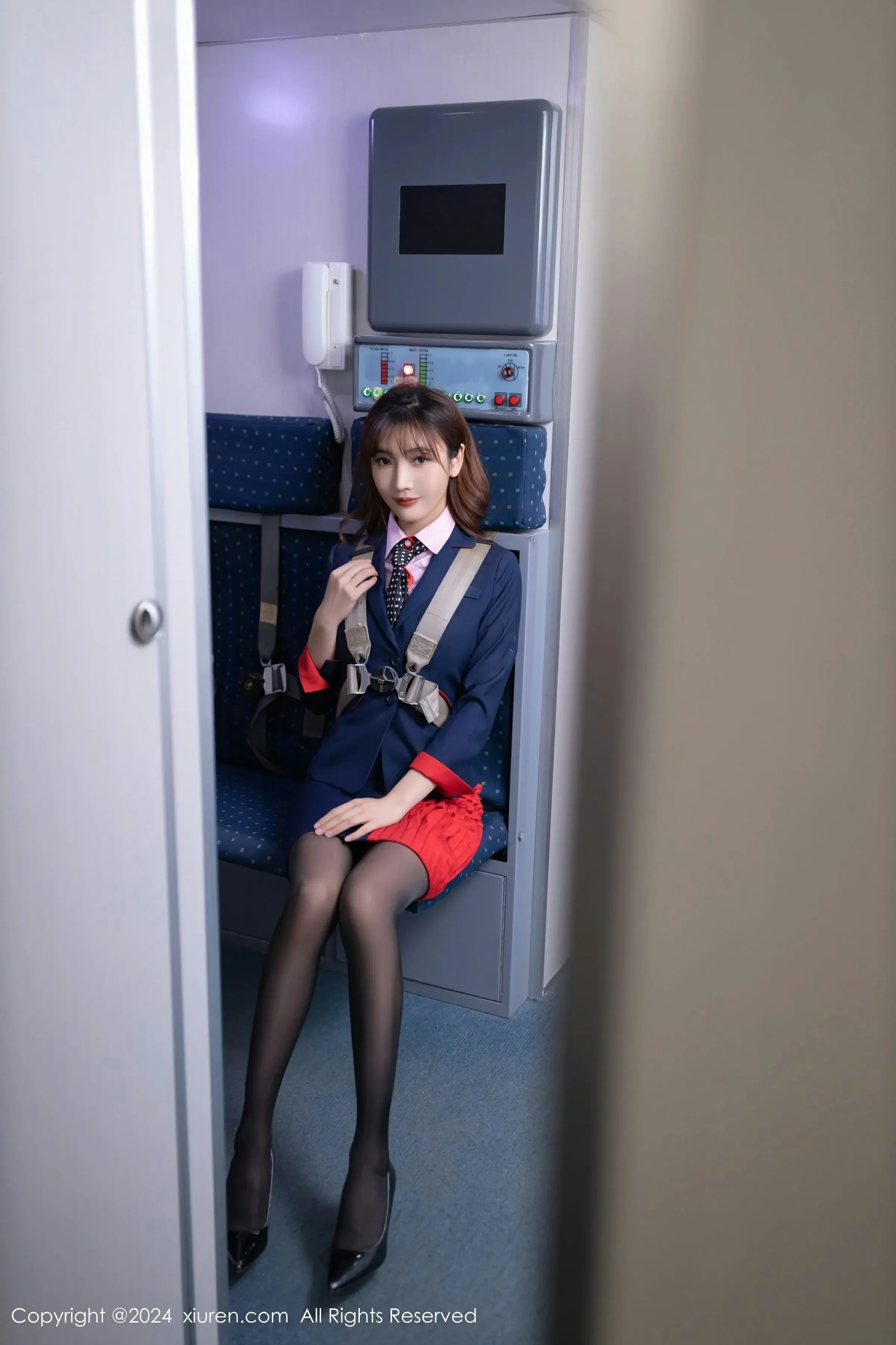 XiuRen 秀人 No.8196 陆萱萱 [80P]