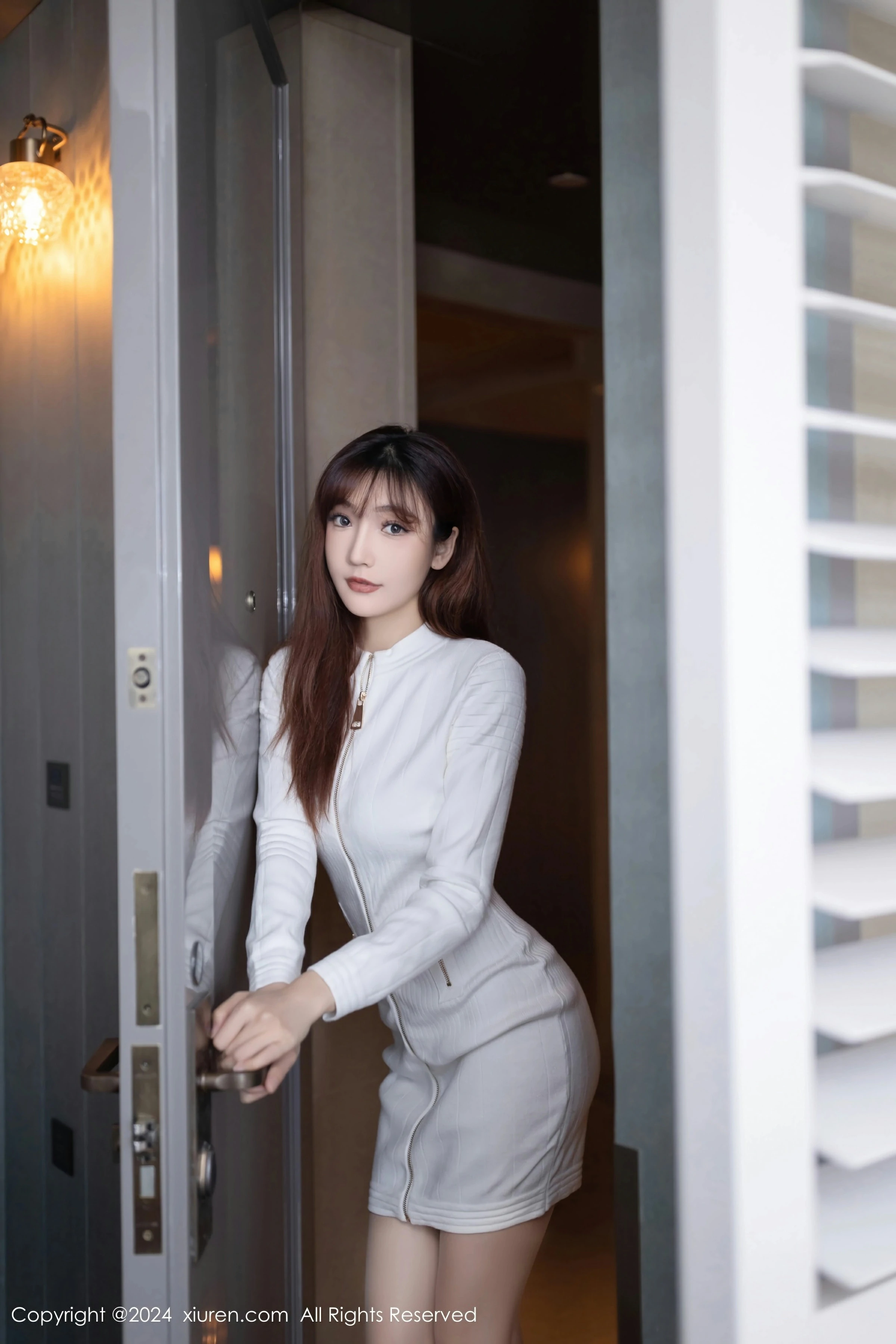 XiuRen 秀人 No.8233 陆萱萱 [80P]