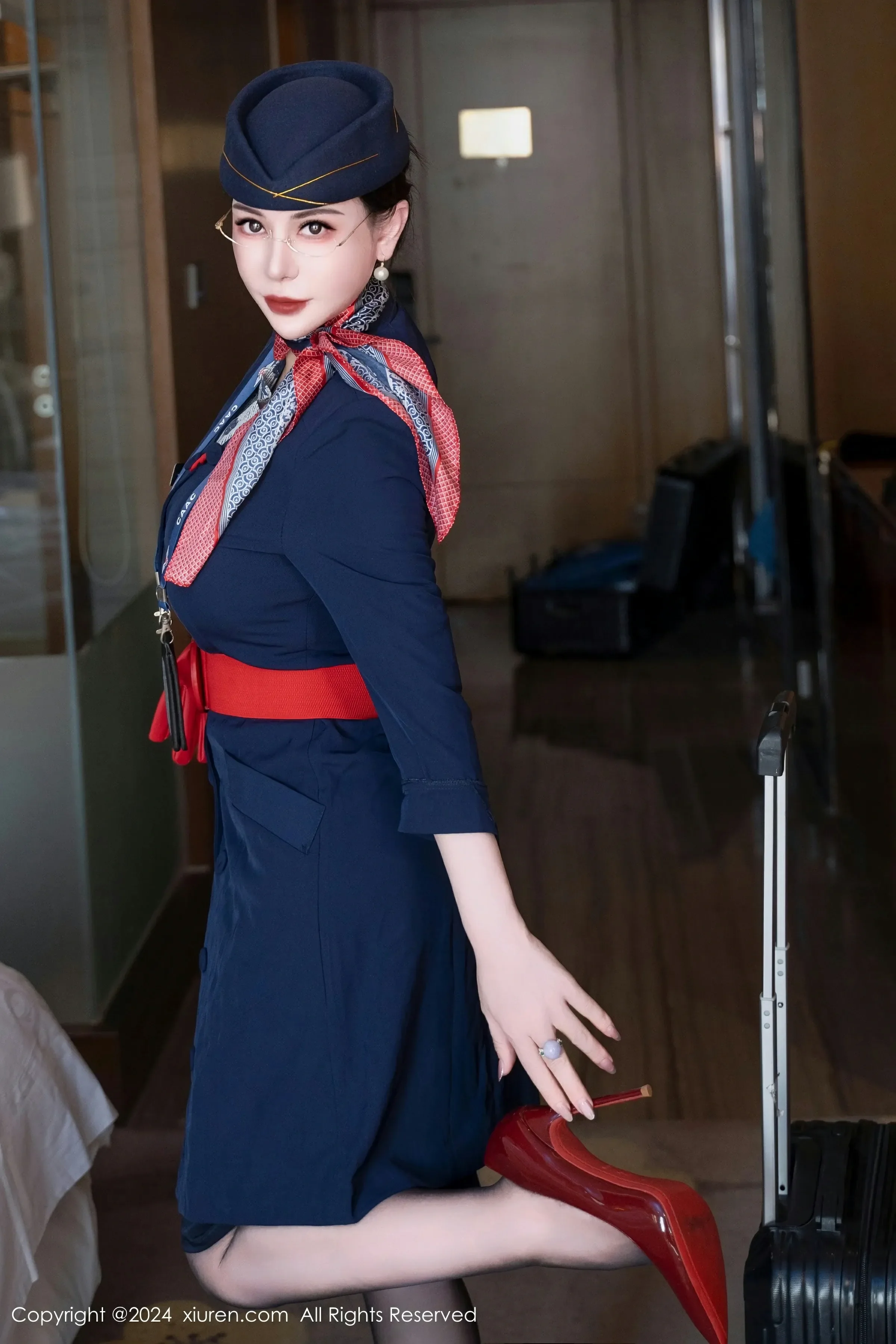 XiuRen 秀人 No.8253 悦悦姐 [75P]