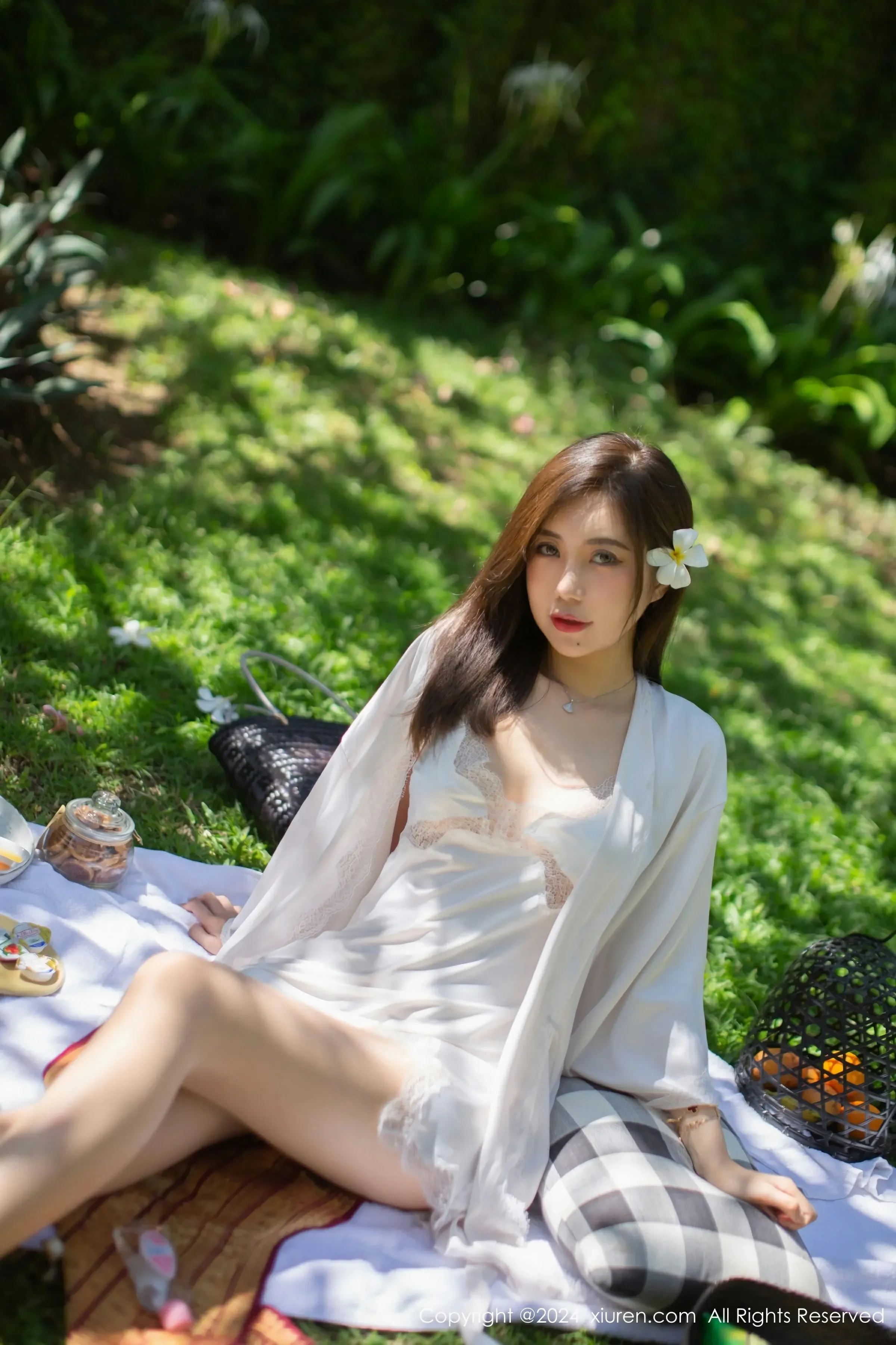 XiuRen 秀人 No.8256 绮里嘉ula [75P]