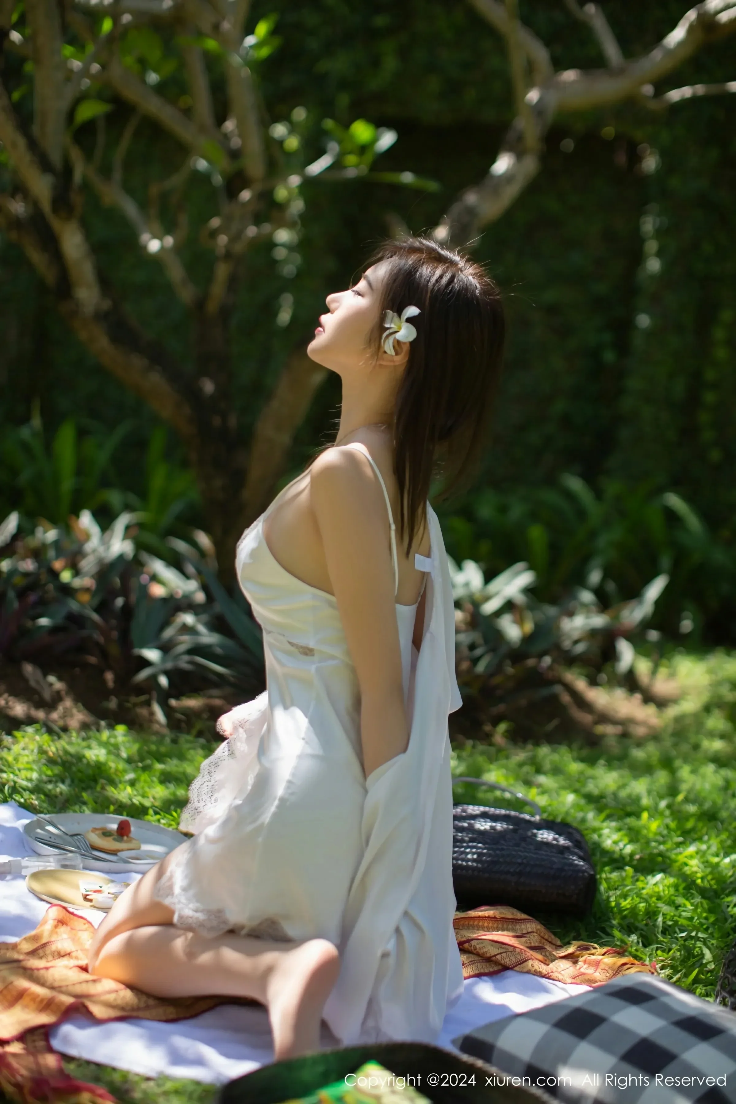 XiuRen 秀人 No.8256 绮里嘉ula [75P]