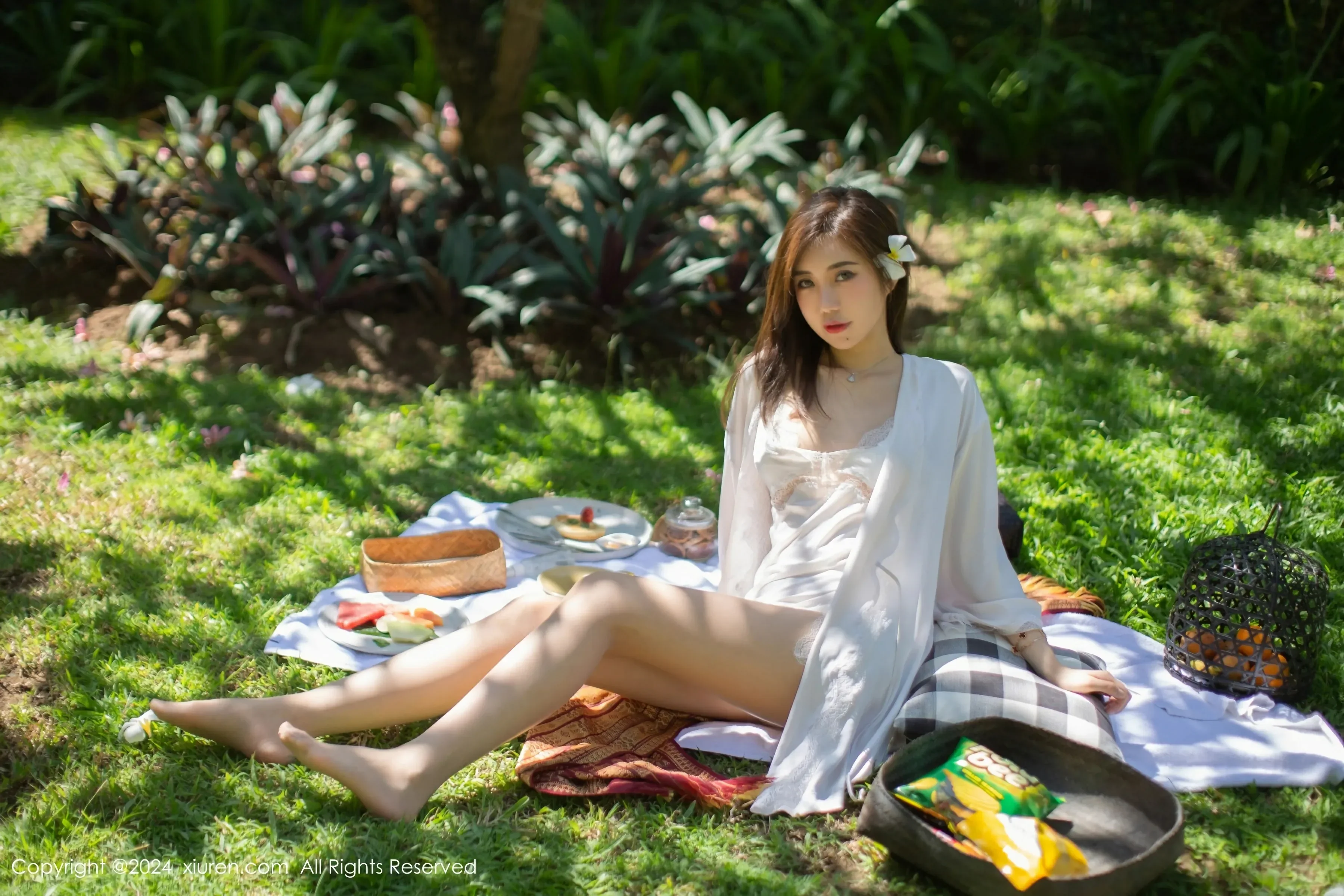 XiuRen 秀人 No.8256 绮里嘉ula [75P]