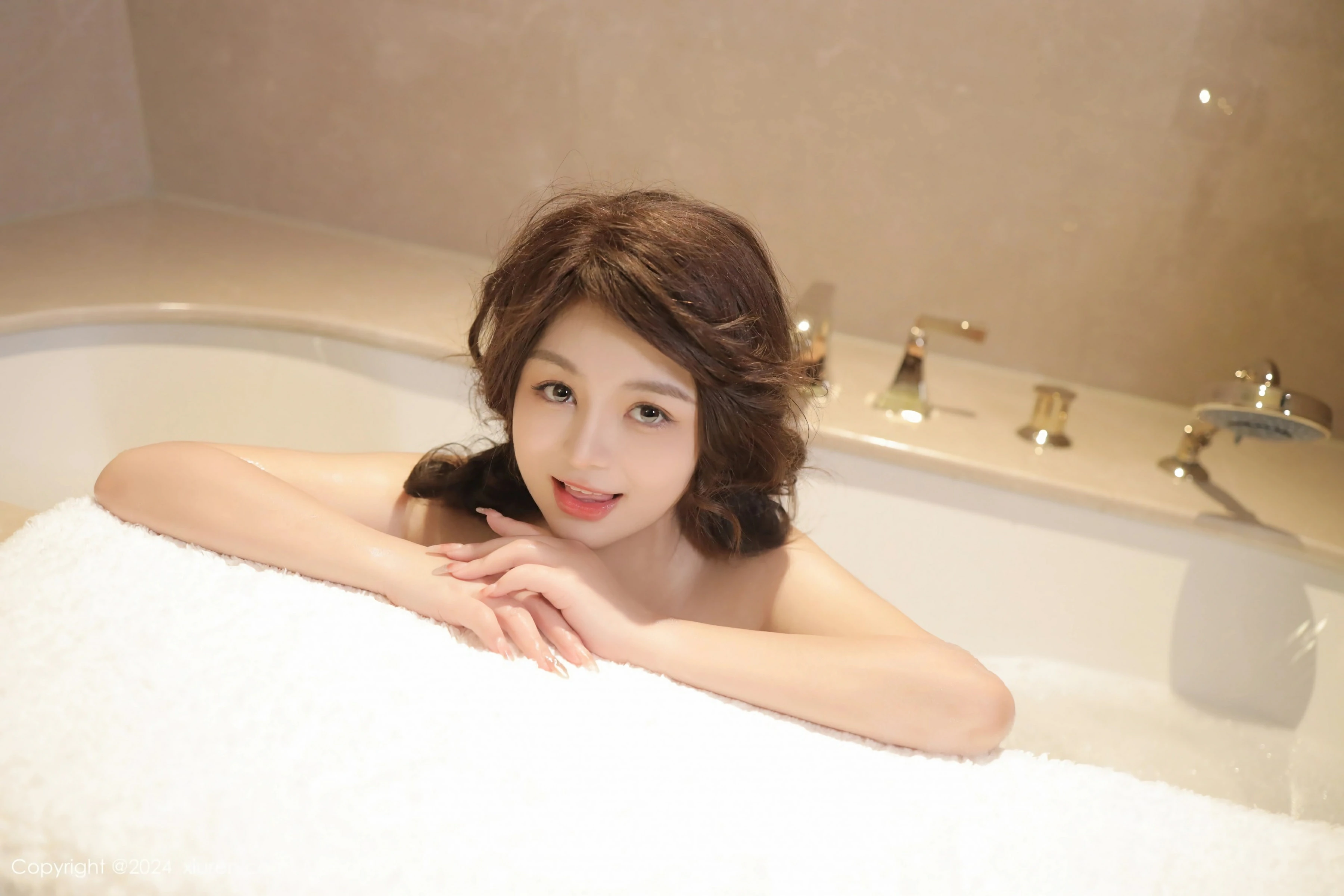 XiuRen 秀人 No.8323 沈思怡 [54P]