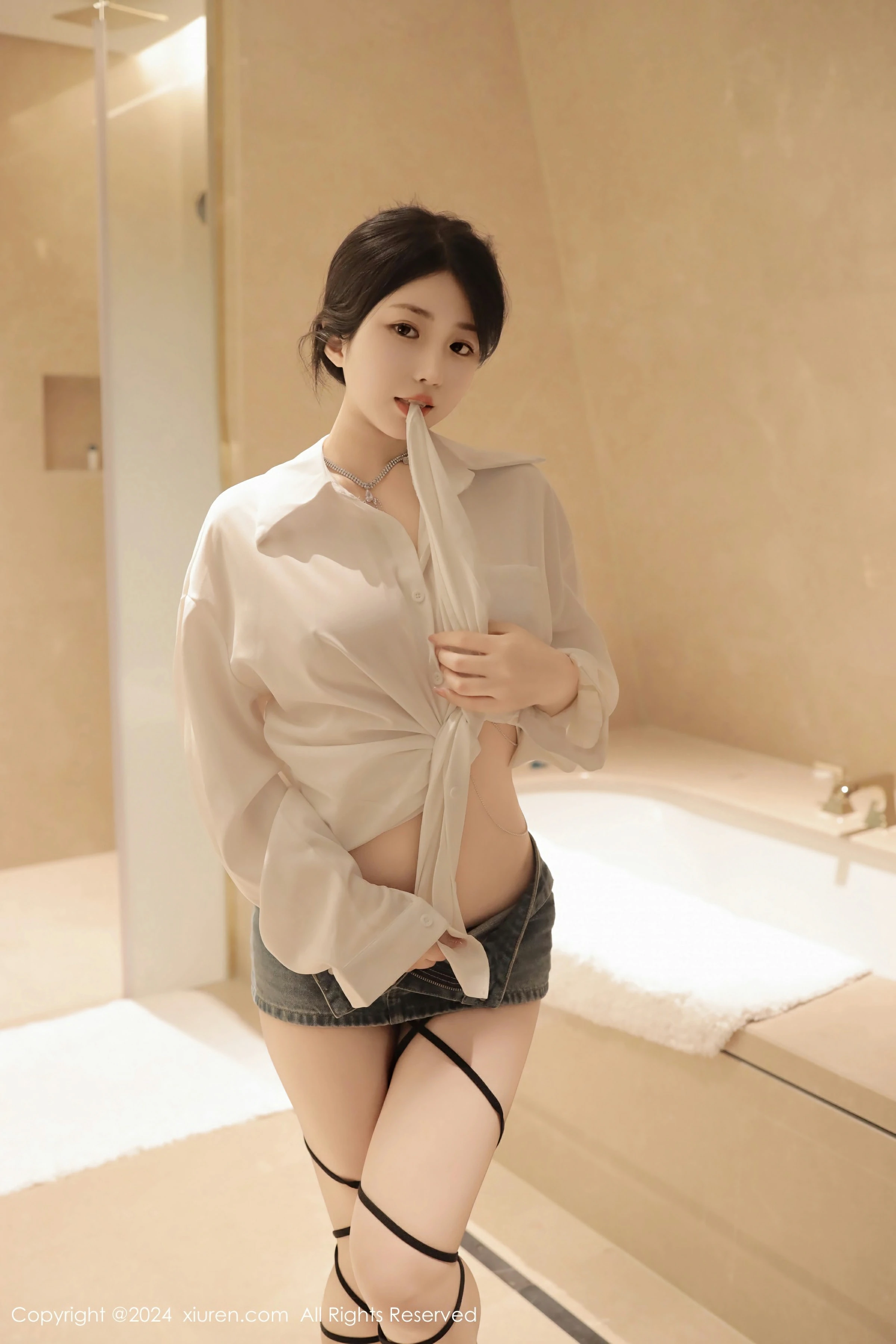 XiuRen 秀人 No.8400 陈小花 [77P]