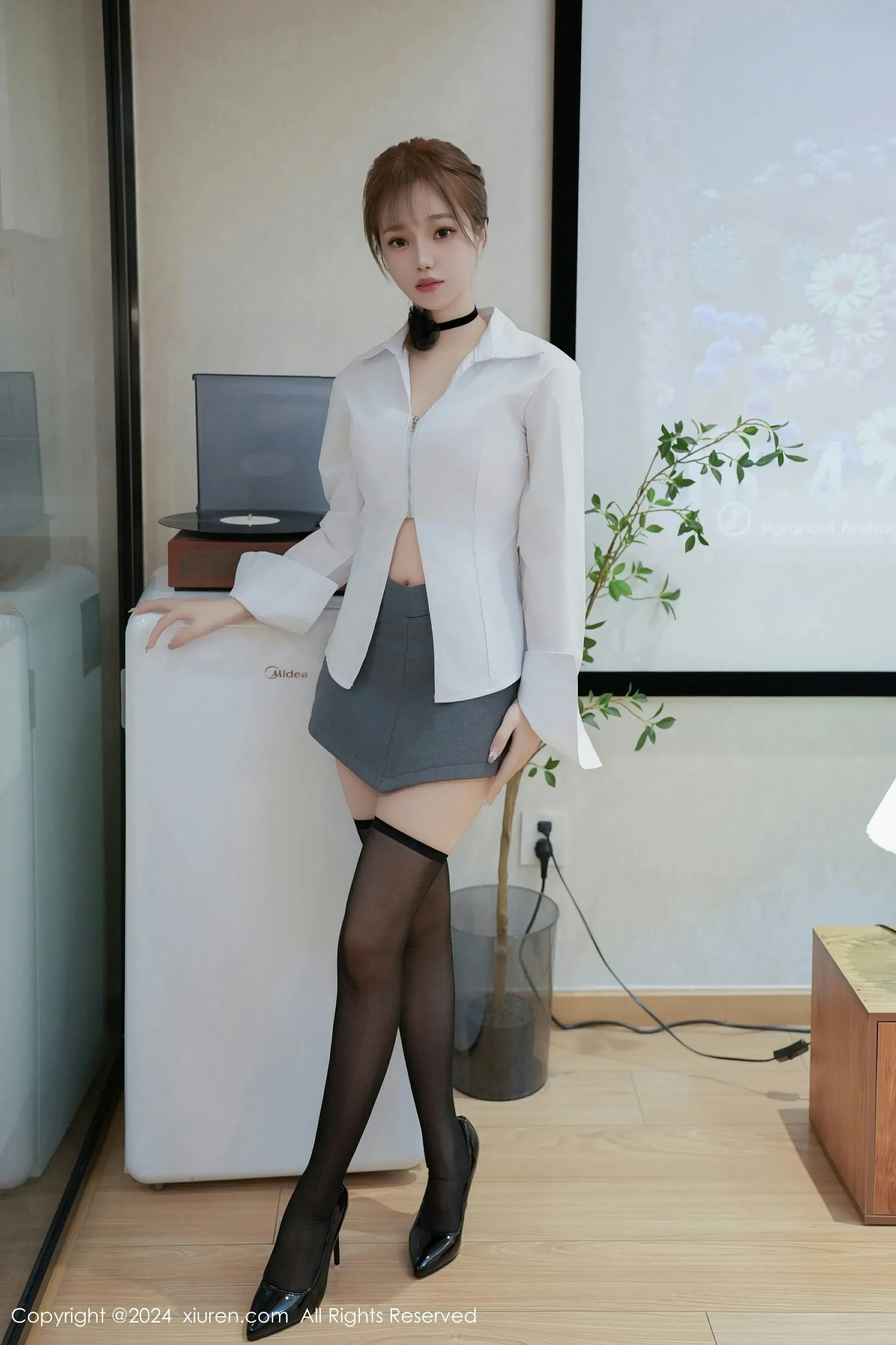 XiuRen 秀人 No.8609 新人模特 甜白酱 [84P]