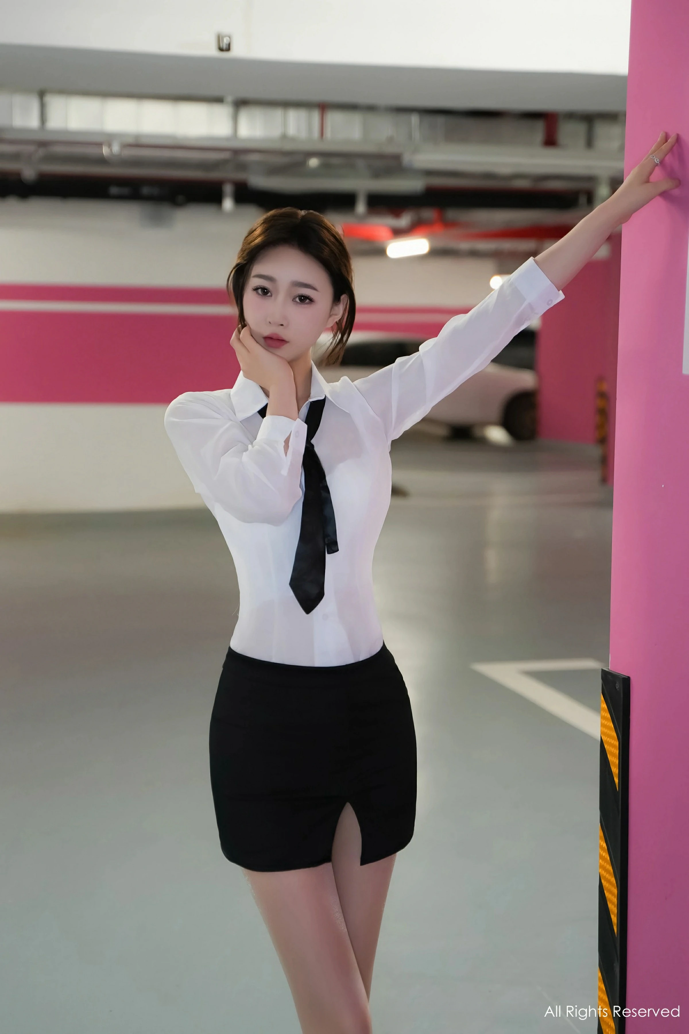 XiuRen 秀人 No.8613 软糖爱喝奶 [68P]