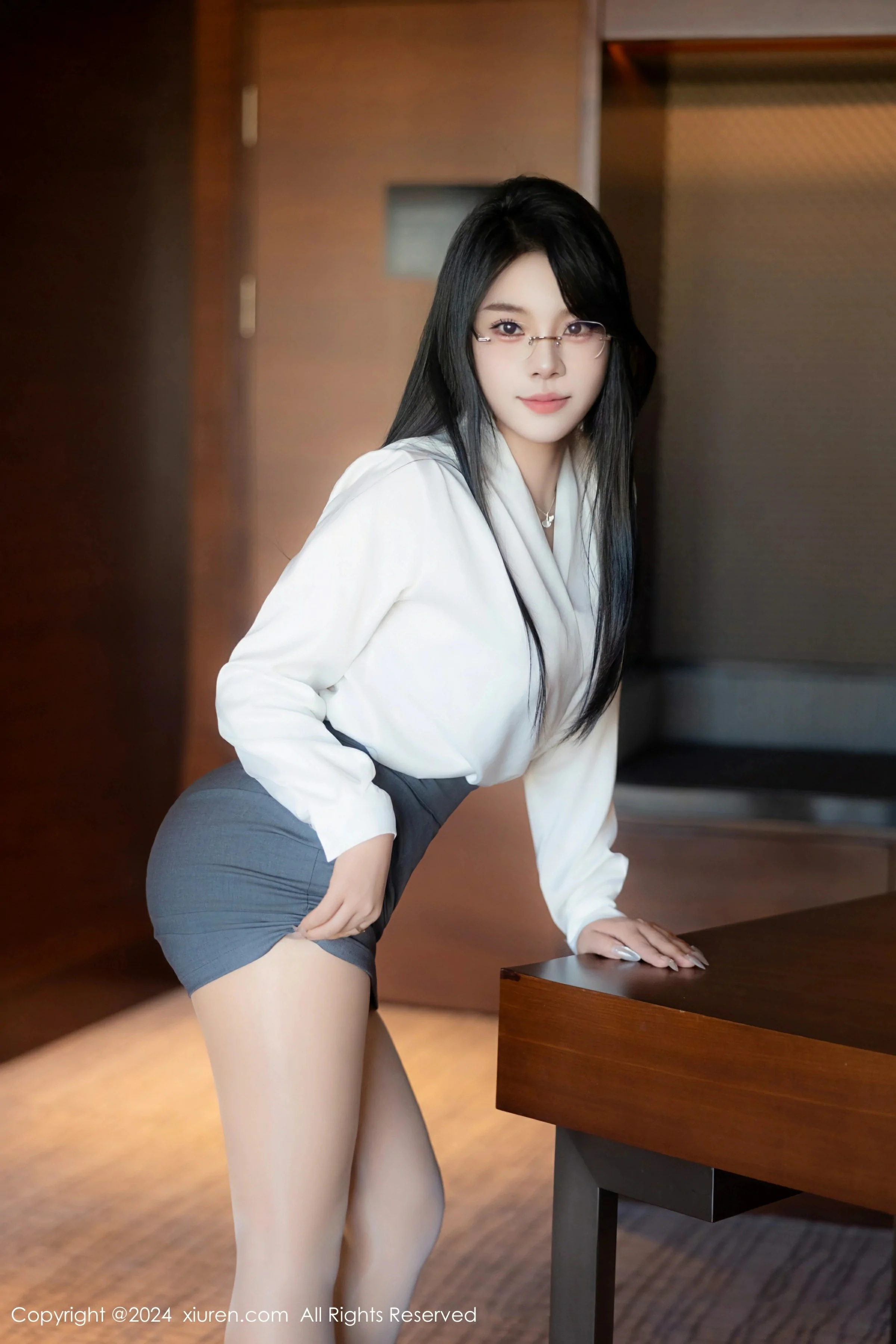 XiuRen 秀人 No.8989 麦田 新人模特 [83P]