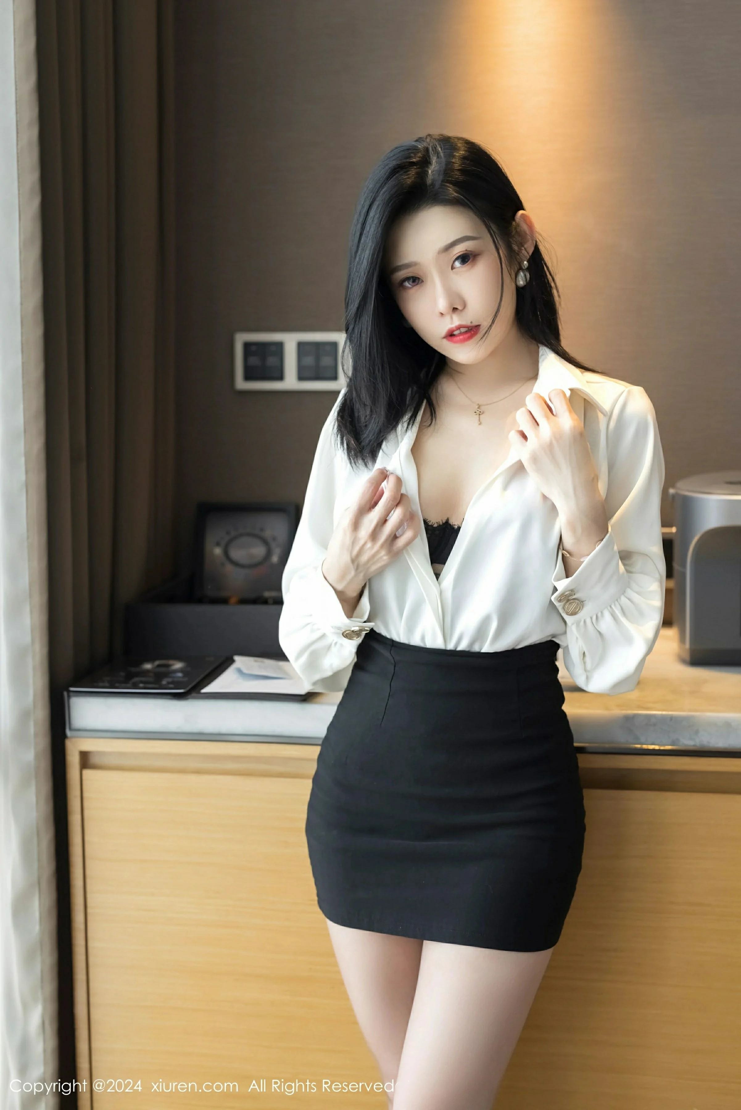 XiuRen 秀人 No.9329 luvian本能 [42P]